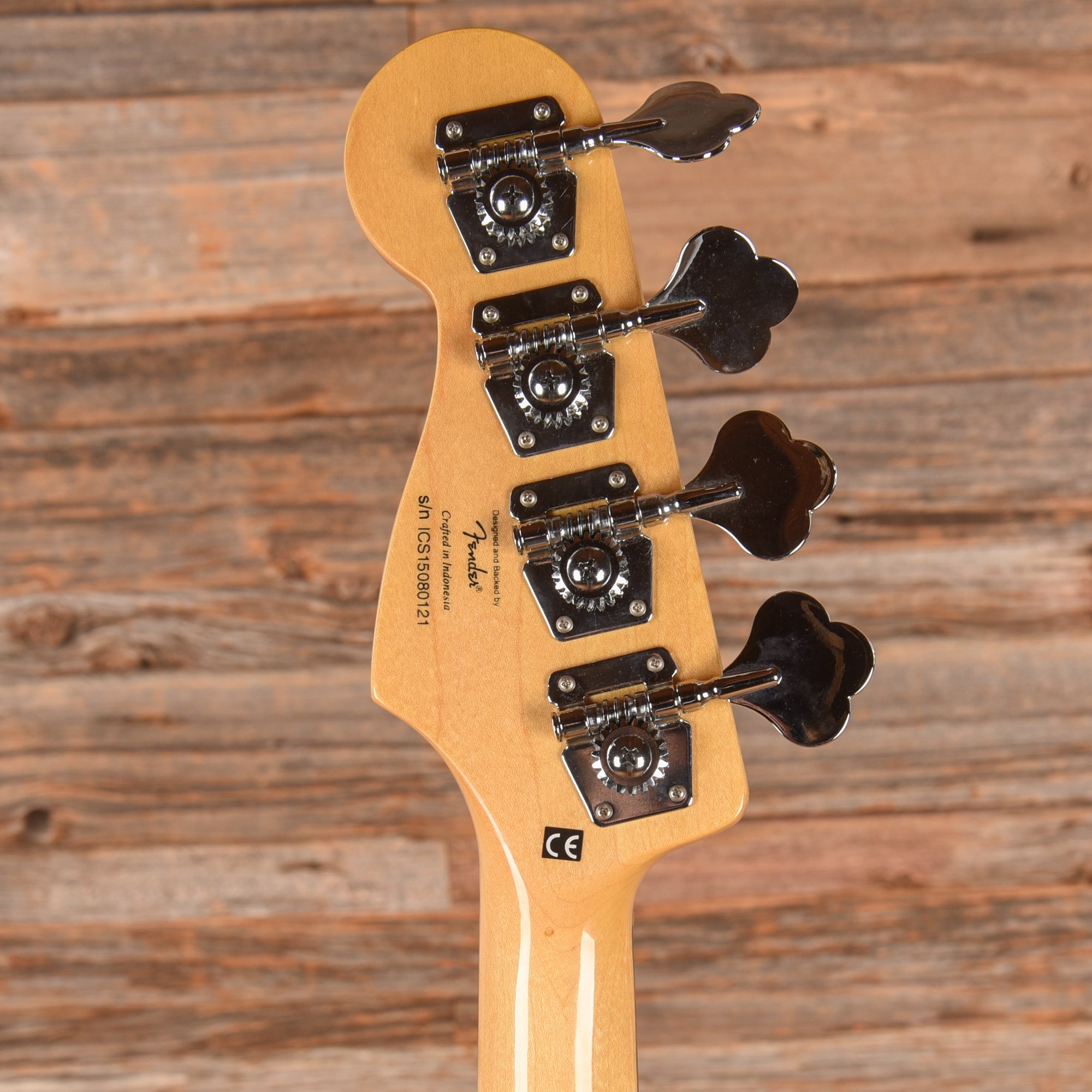 Squier Deluxe Dimension Bass Sunburst 2015 Bass Guitars