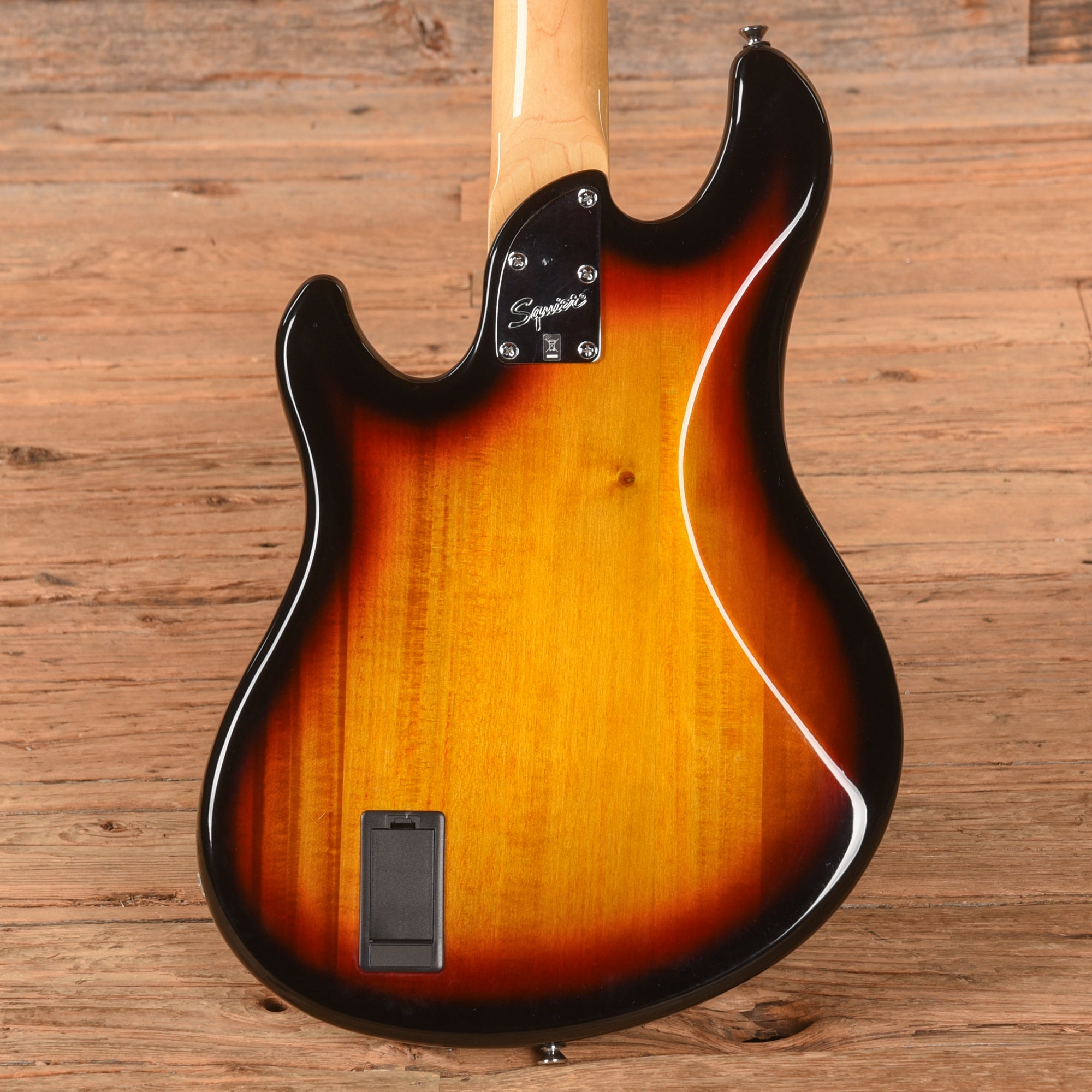 Squier Deluxe Dimension Bass Sunburst 2015 Bass Guitars