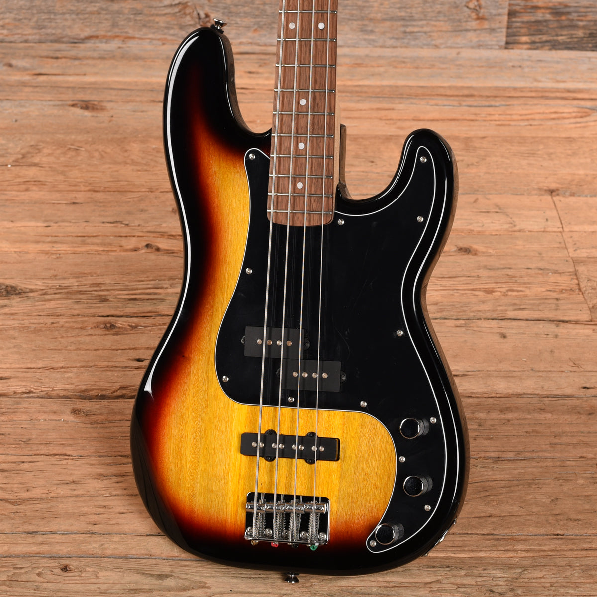 Squier FSR Affinity PJ Bass Sunburst 2018 Bass Guitars