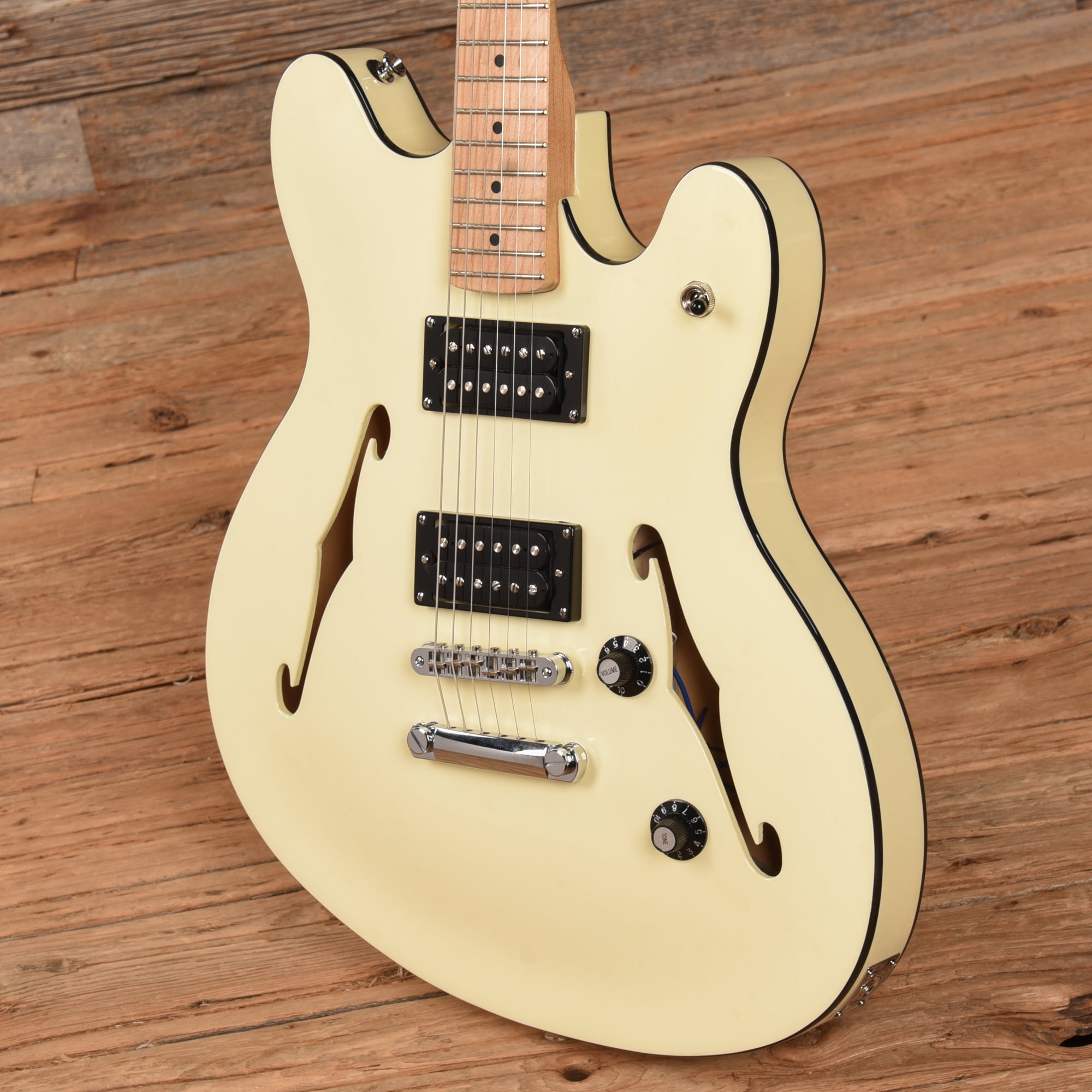 Squier Affinity Series Starcaster Olympic White 2020 Electric Guitars / Semi-Hollow