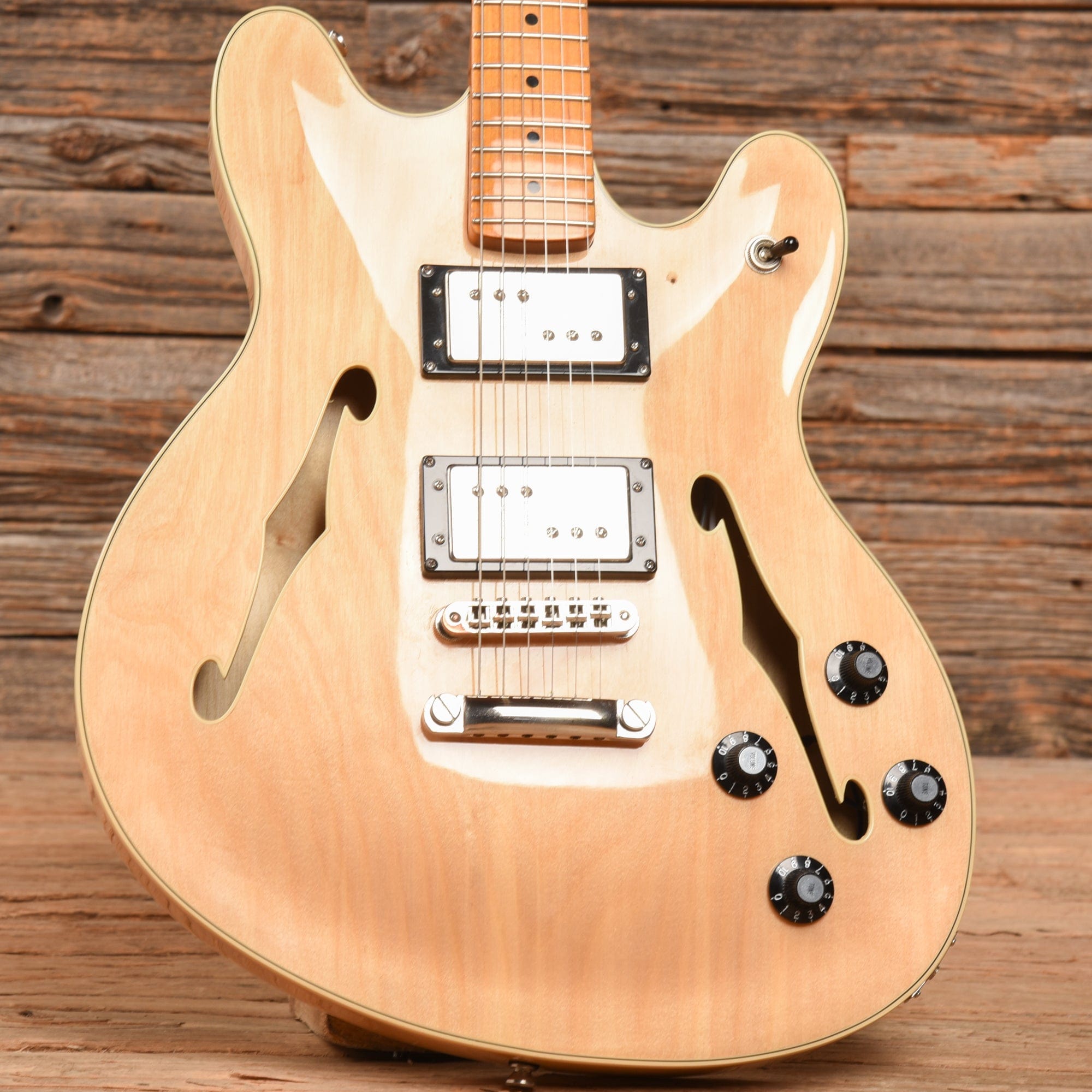 Squier Classic Vibe Starcaster Natural 2022 – Chicago Music Exchange