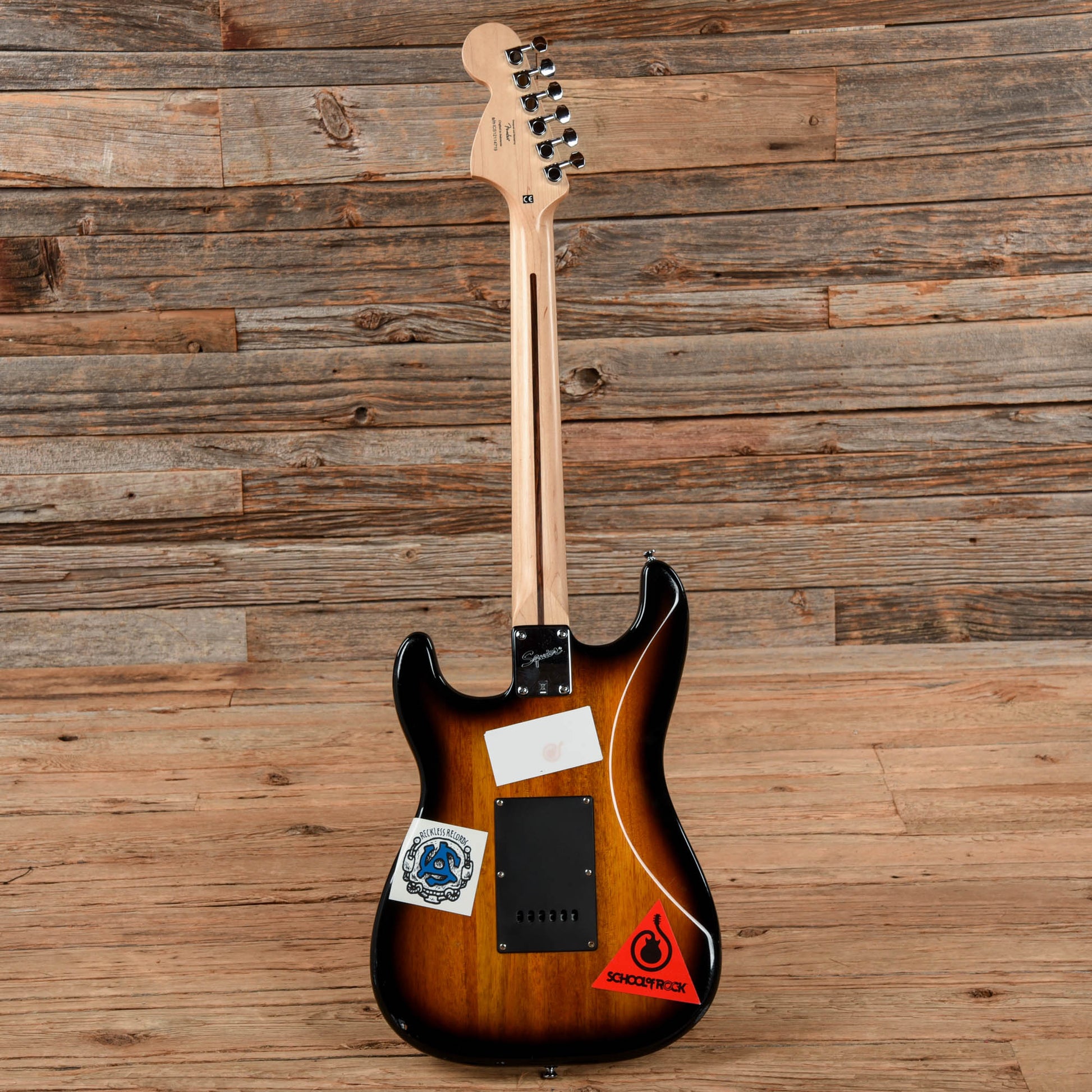 Squier Affinity Series Stratocaster HSS Sunburst 2012 Electric Guitars / Solid Body
