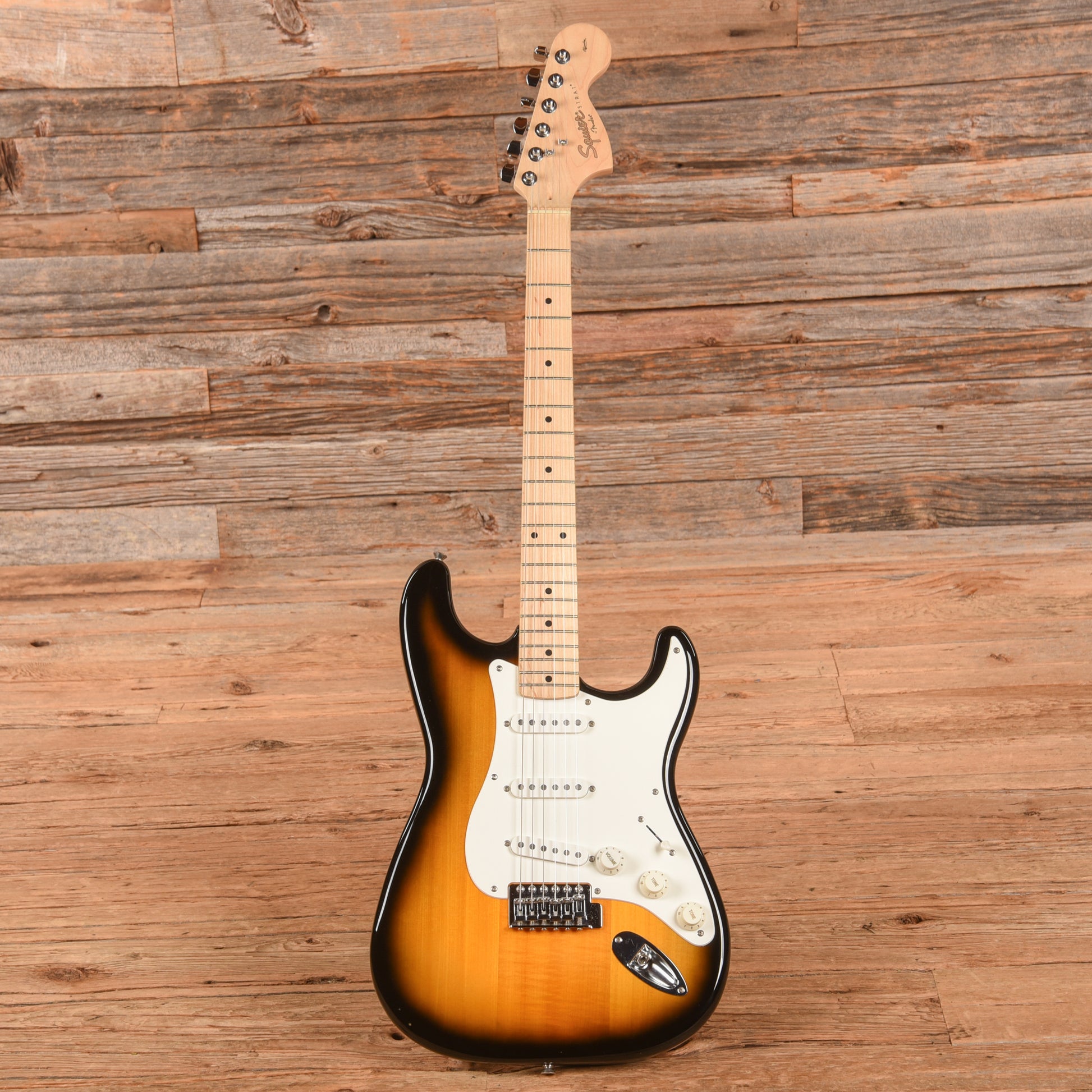 Squier Affinity Stratocaster Sunburst 2012 Electric Guitars / Solid Body