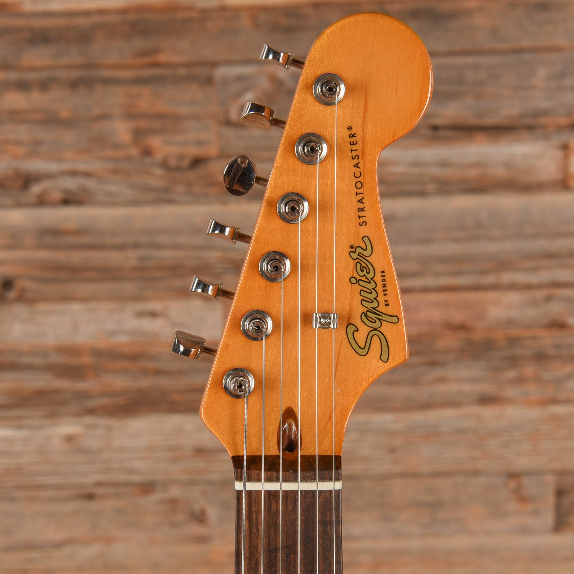 Squier Classic Vibe '60s Stratocaster HSS Shell Pink 3-Ply Parchment Electric Guitars / Solid Body