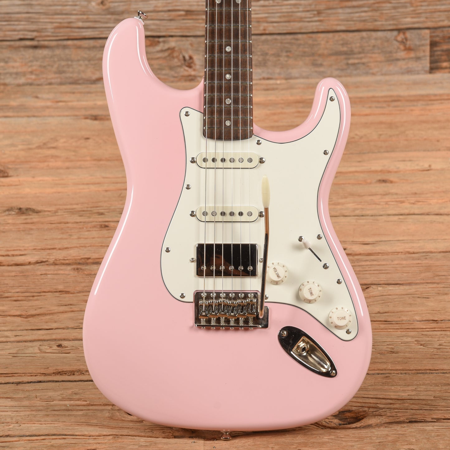 Squier Classic Vibe '60s Stratocaster HSS Shell Pink 3-Ply Parchment Electric Guitars / Solid Body