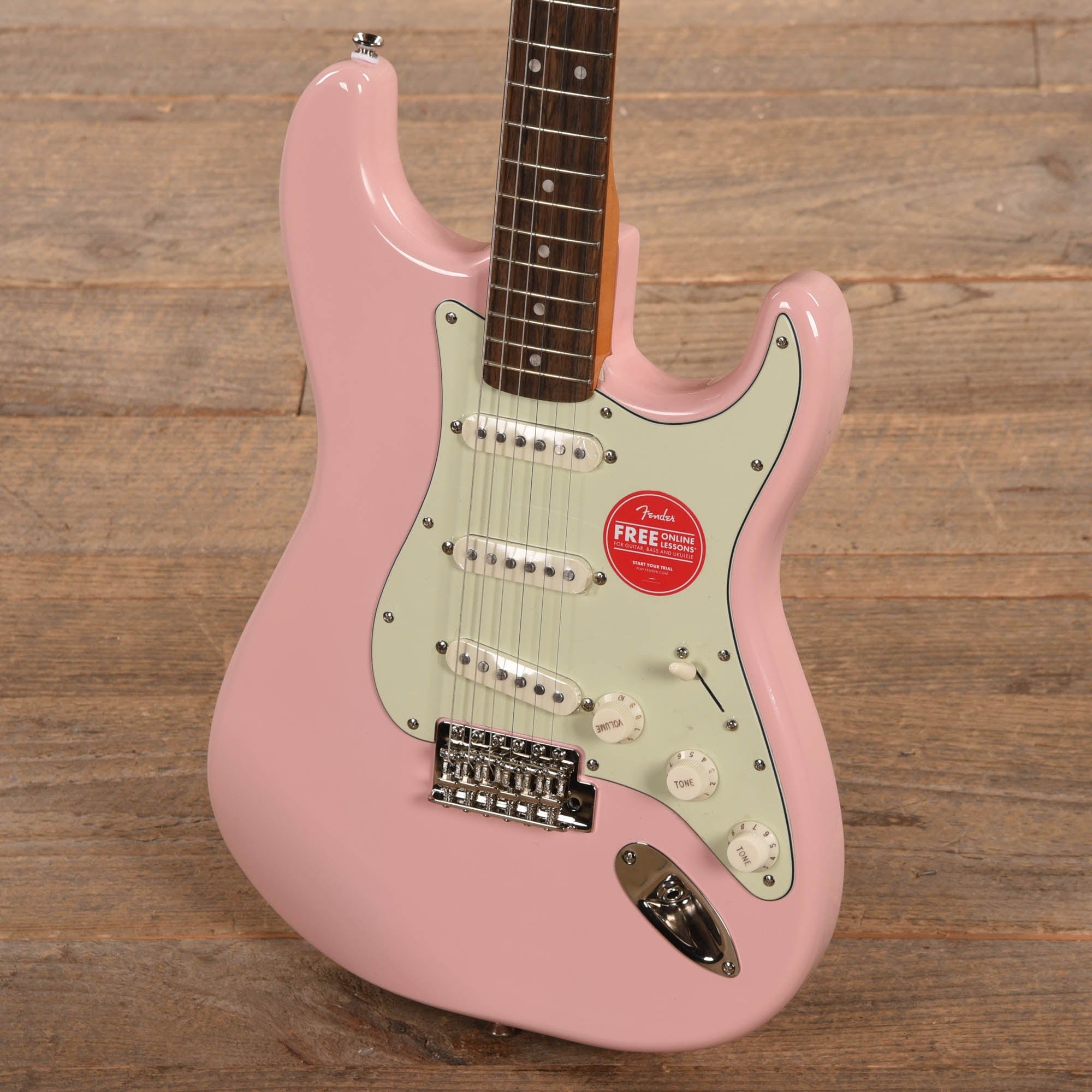 Squier Classic Vibe '60s Stratocaster Shell Pink w/Mint Pickguard ...