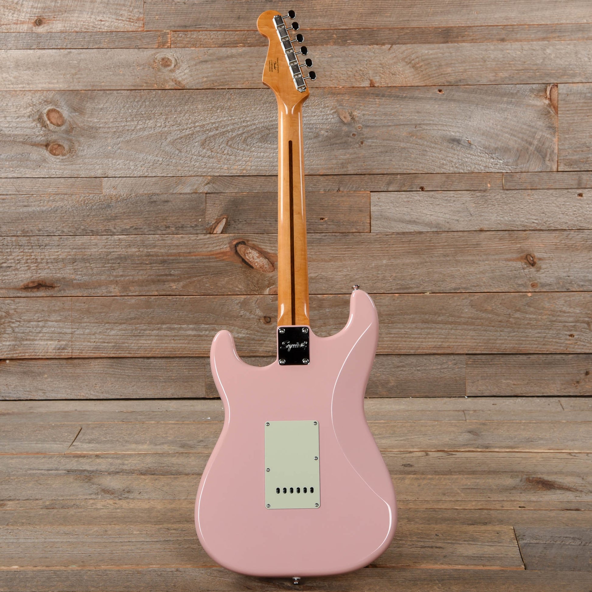 Squier Classic Vibe '60s Stratocaster Shell Pink w/Mint Pickguard Electric Guitars / Solid Body