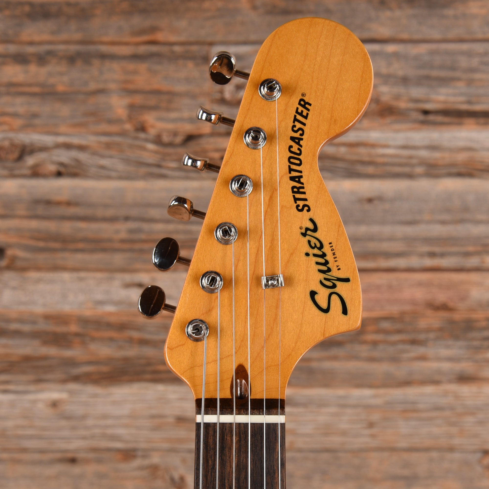 Squier Classic Vibe '70s HSS Stratocaster Walnut 2019 Electric Guitars / Solid Body