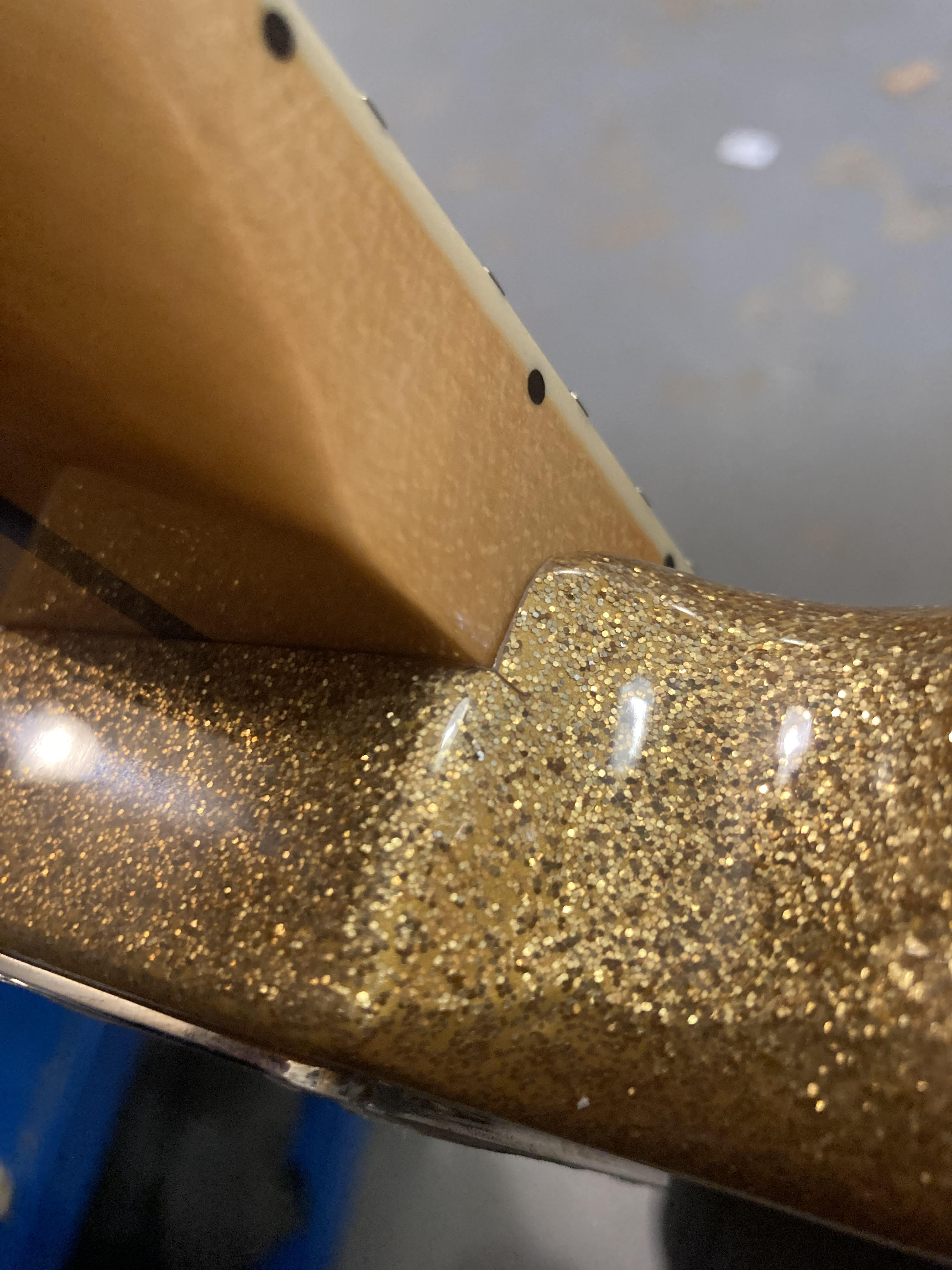 Squier Classic Vibe '70s Jaguar Gold Sparkle Electric Guitars / Solid Body