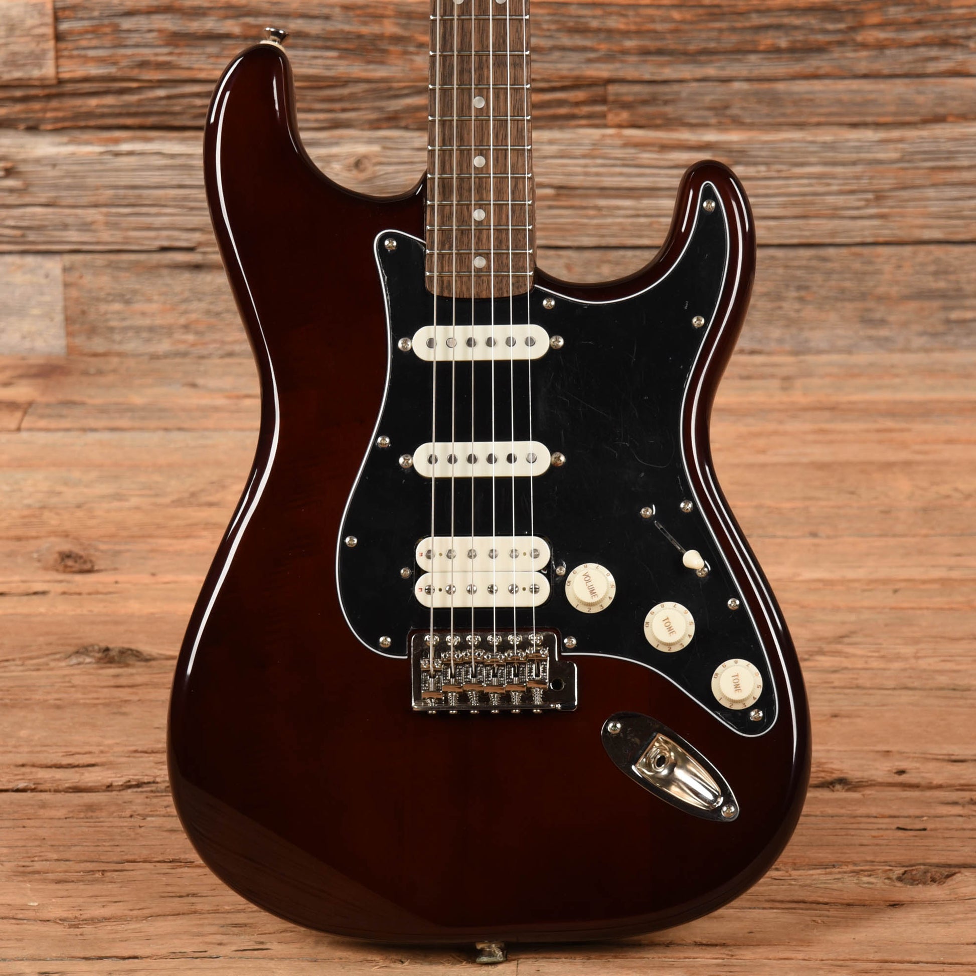 Squier Classic Vibe 70s Stratocaster HSS Walnut 2019 Electric Guitars / Solid Body