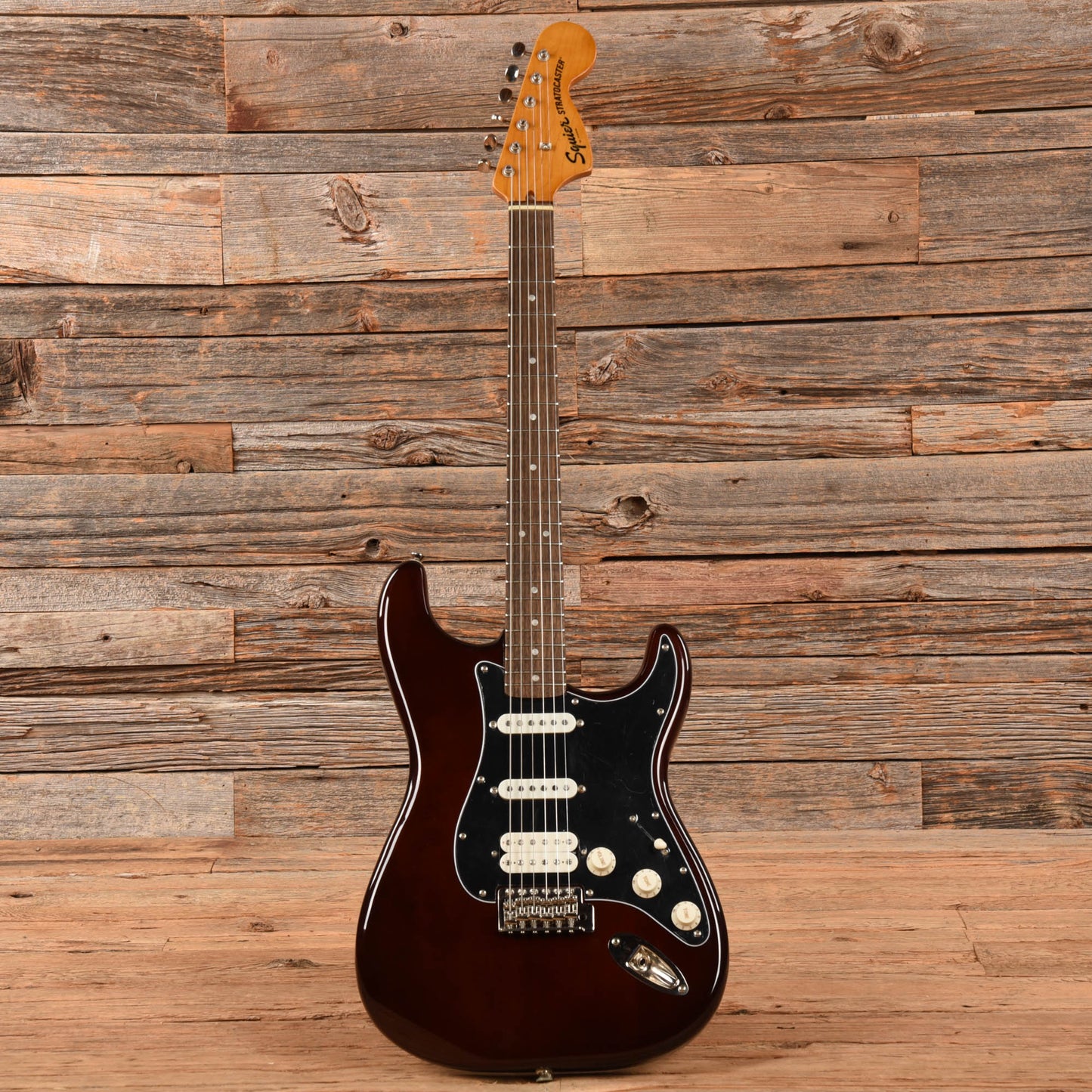 Squier Classic Vibe 70s Stratocaster HSS Walnut 2019 Electric Guitars / Solid Body