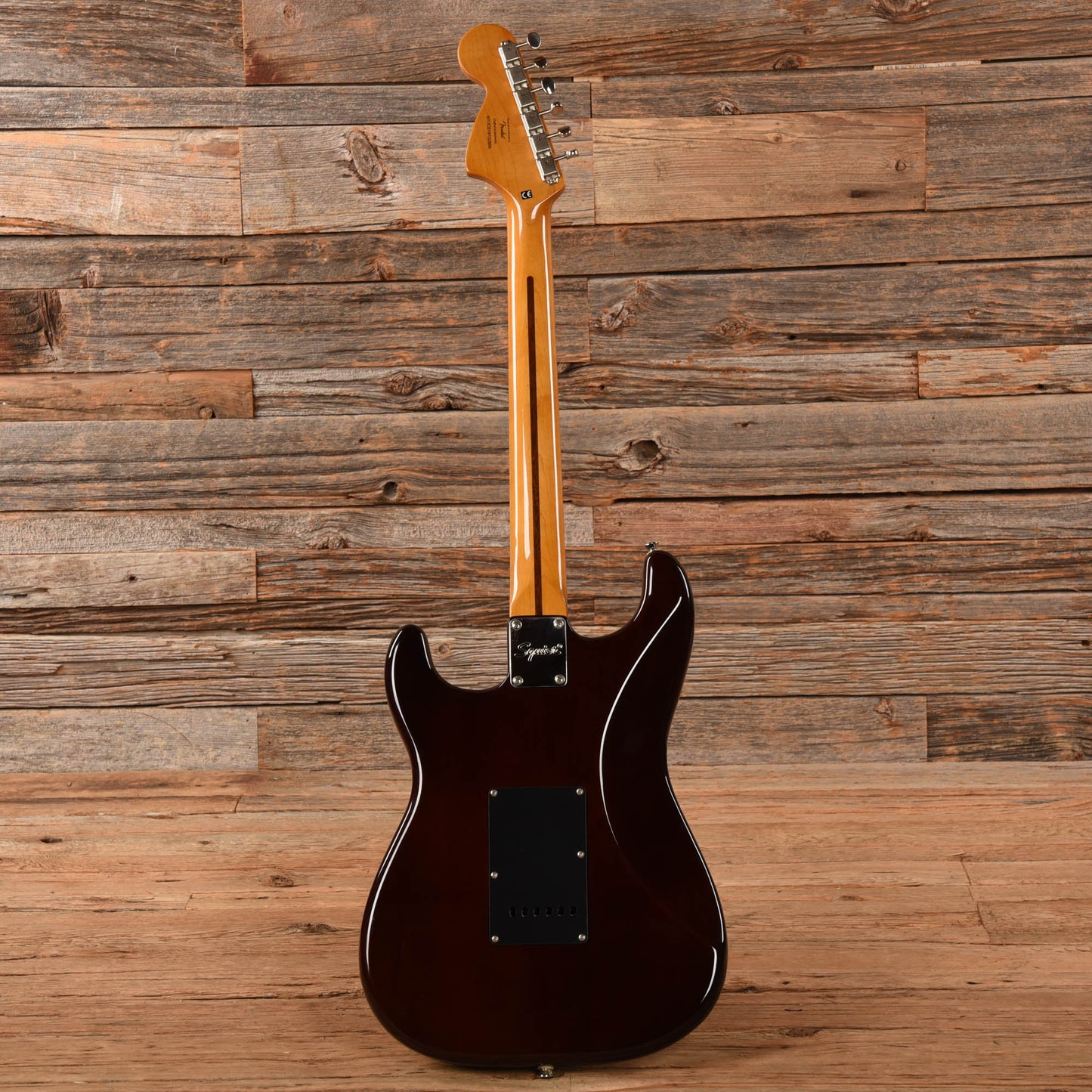 Squier Classic Vibe 70s Stratocaster HSS Walnut 2019 Electric Guitars / Solid Body