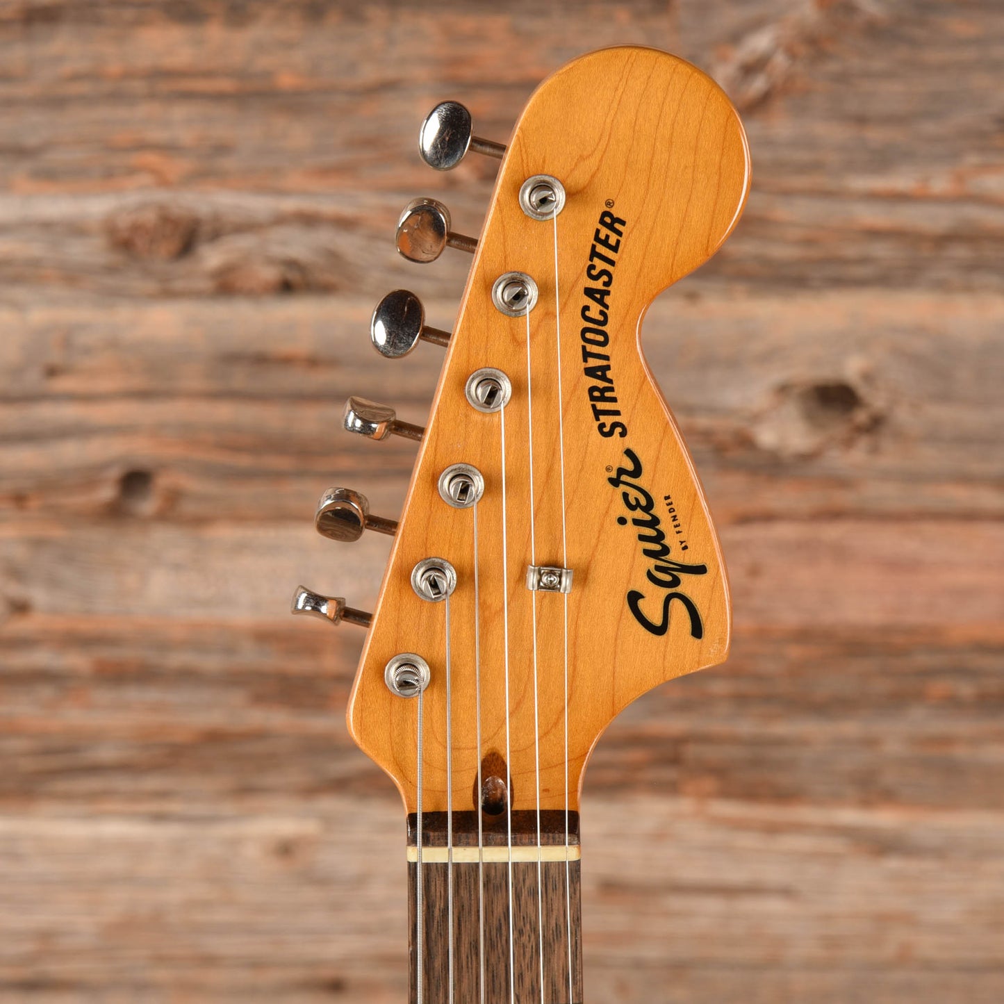 Squier Classic Vibe 70s Stratocaster HSS Walnut 2019 Electric Guitars / Solid Body