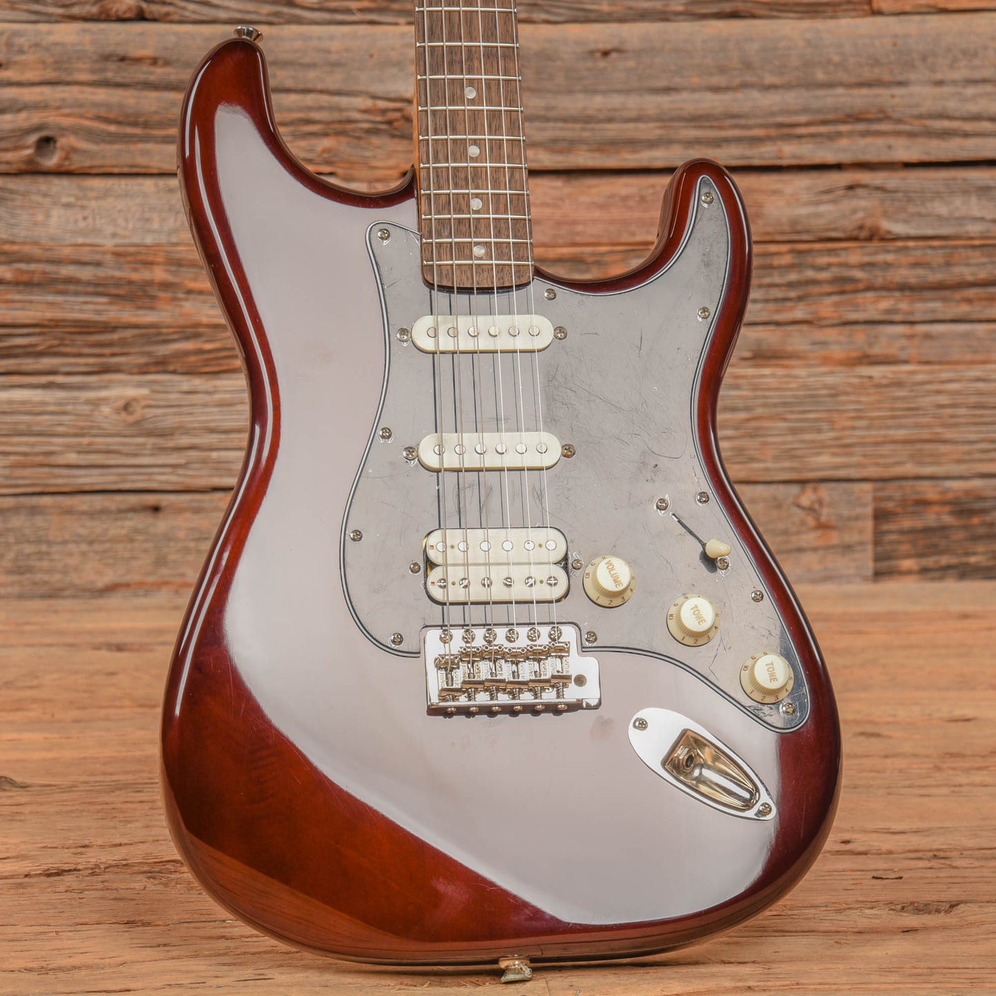 Squier Classic Vibe 70s Stratocaster HSS Walnut 2019 Electric Guitars / Solid Body
