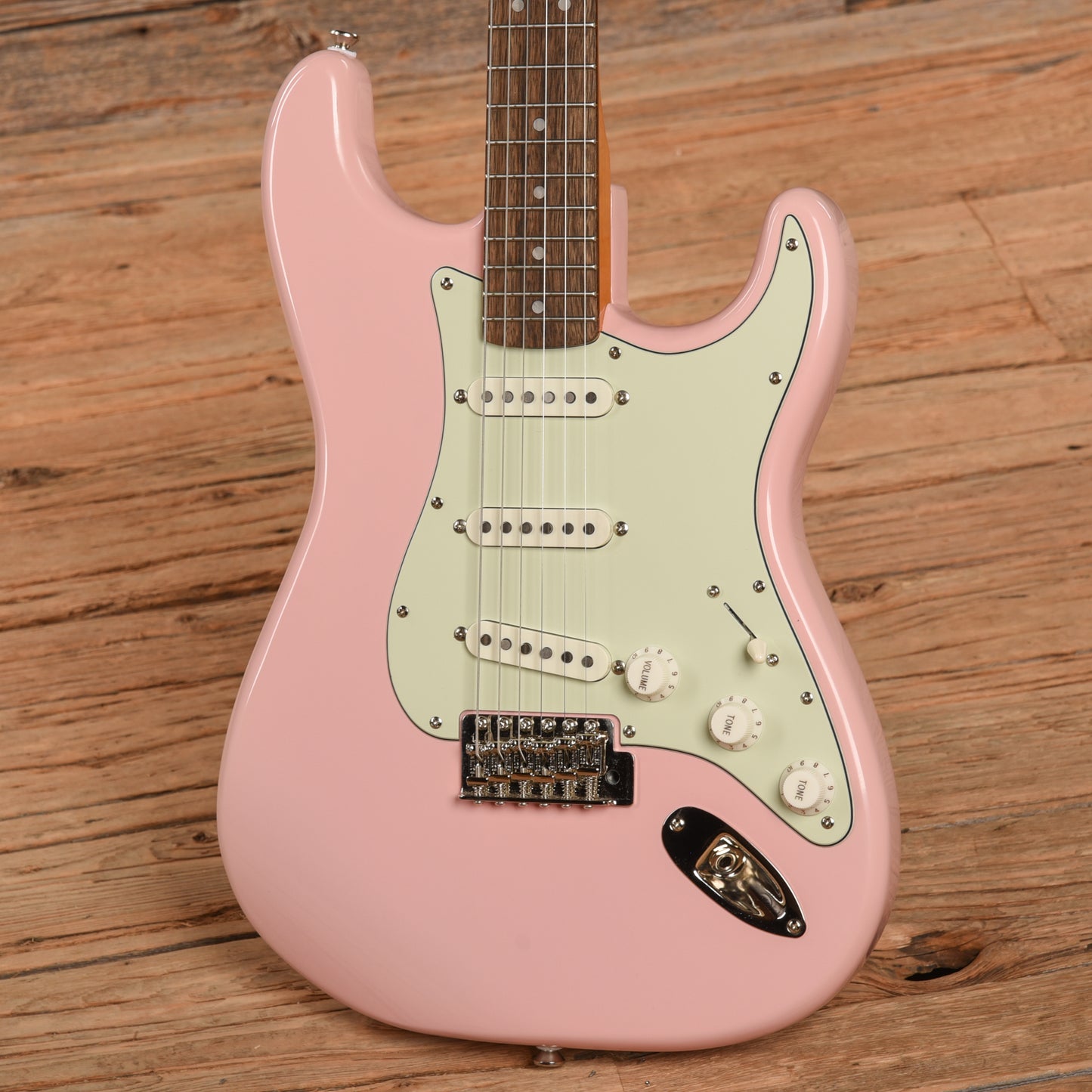 Squier FSR Classic Vibe 60s Stratocaster Shell Pink 2021 Electric Guitars / Solid Body