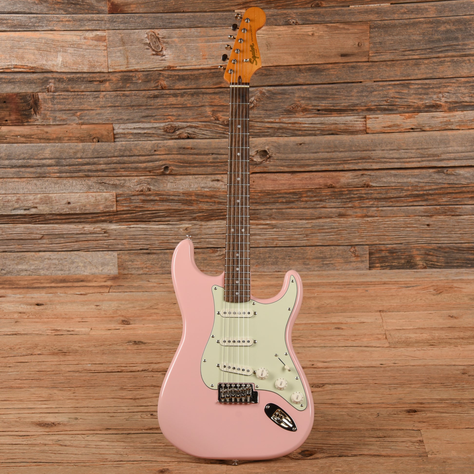 Squier FSR Classic Vibe 60s Stratocaster Shell Pink 2021 Electric Guitars / Solid Body