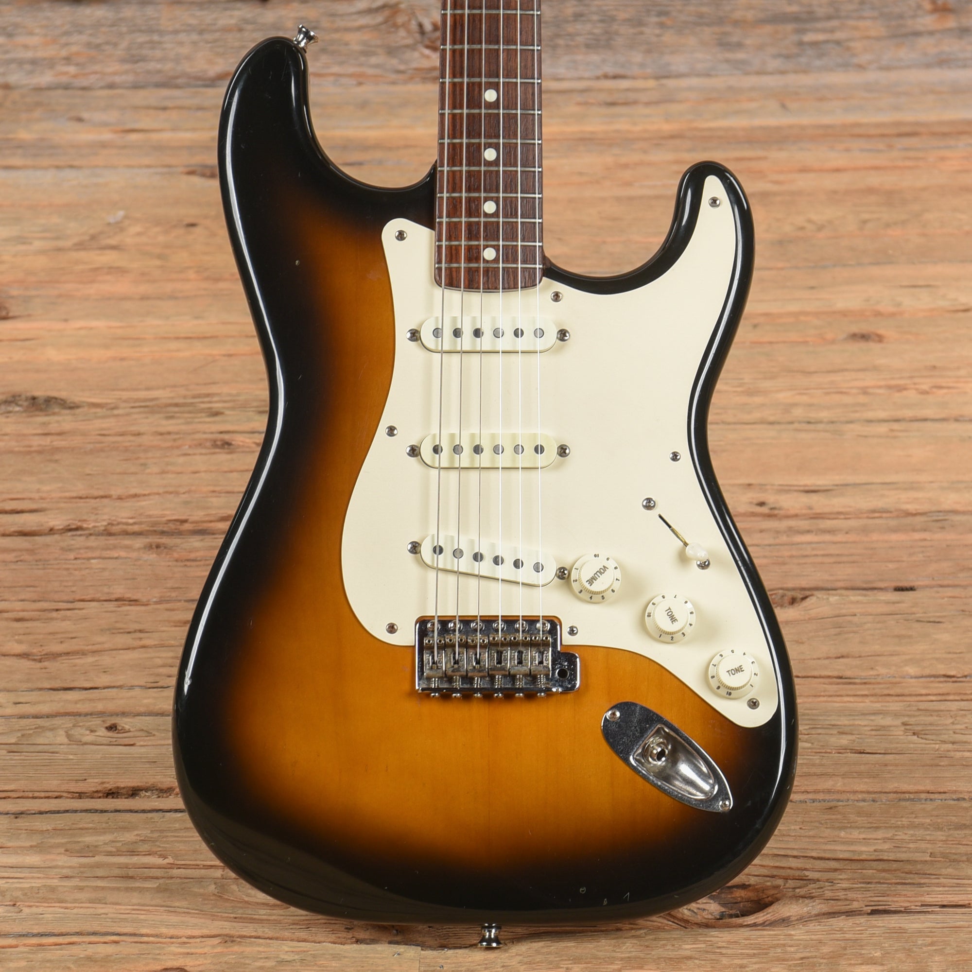 Squier MIJ Stratocaster Sunburst 1986 Electric Guitars / Solid Body