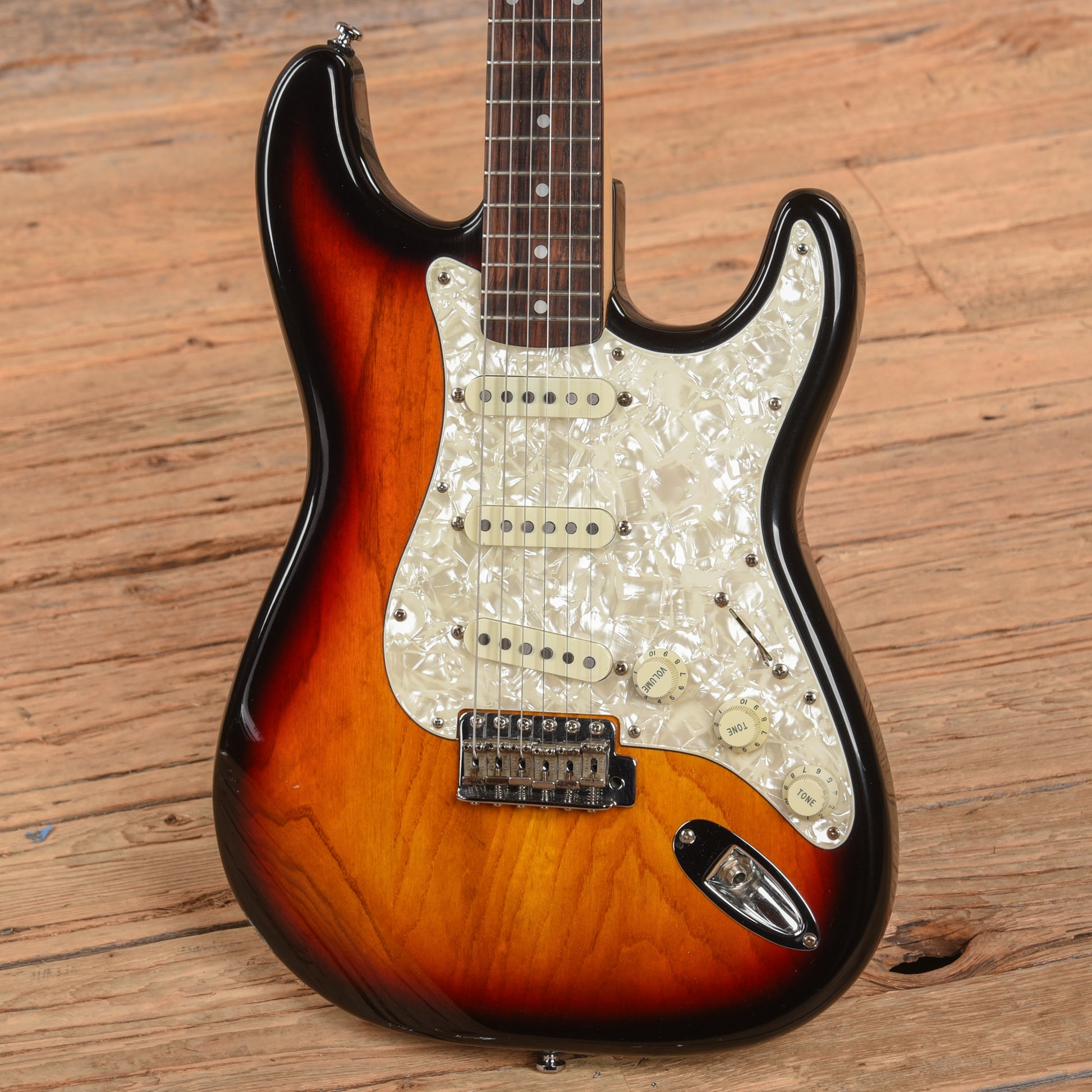 Squier Pro Tone Stratocaster Sunburst 1997 Electric Guitars / Solid Body