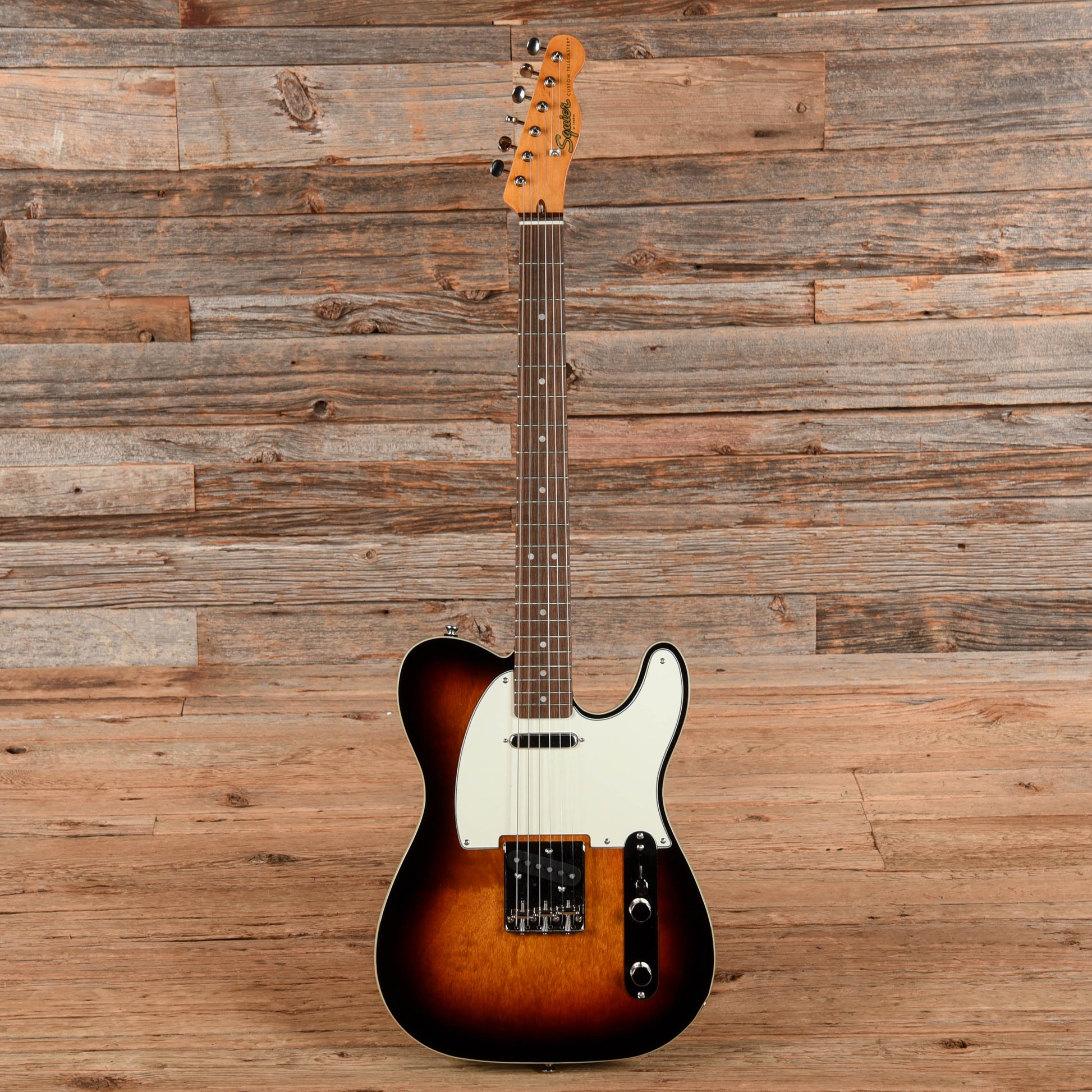 Squier Classic Vibe '60s Custom Telecaster Sunburst Electric Guitars