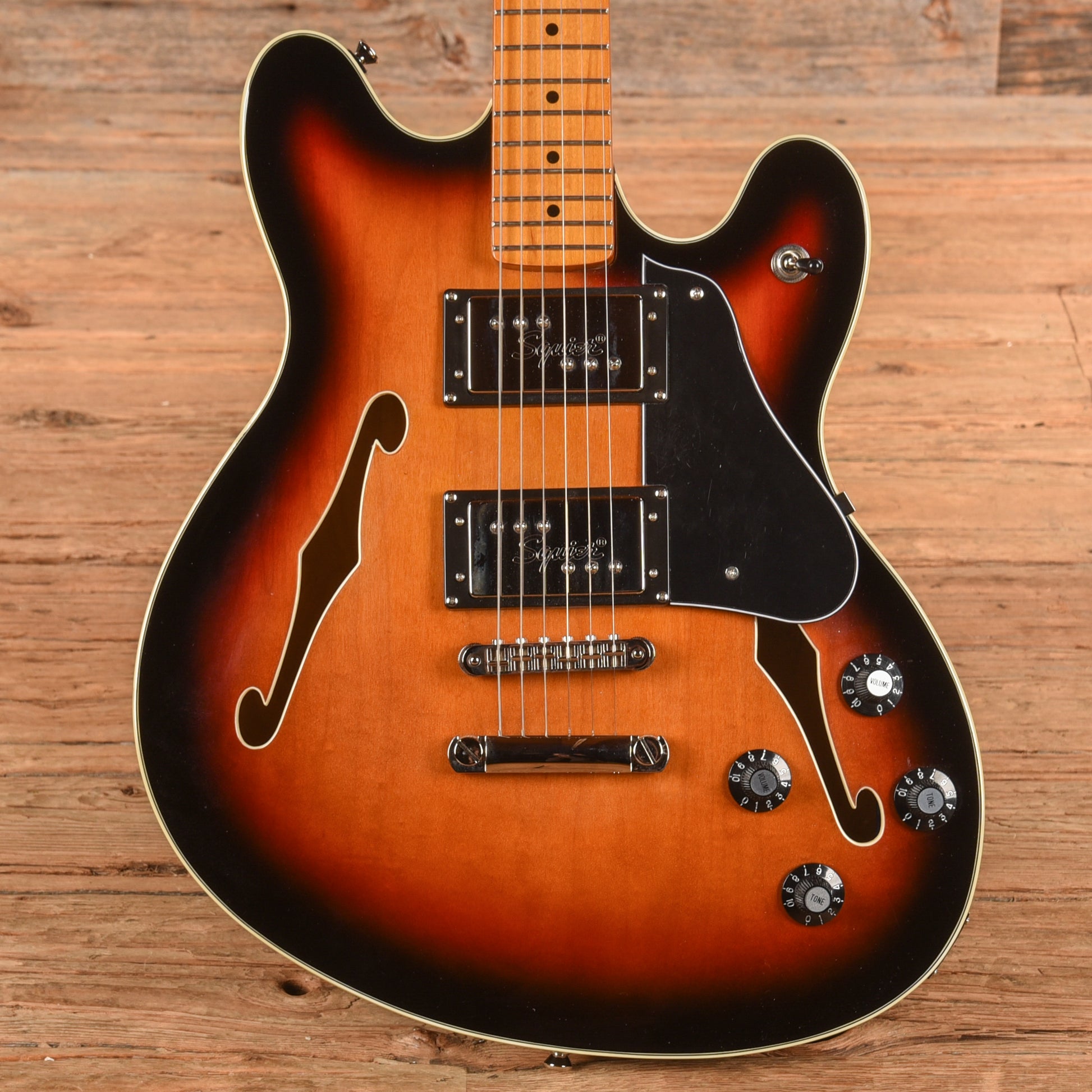 Squier Classic Vibe Starcaster 3-Color Sunburst 2024 Electric Guitars