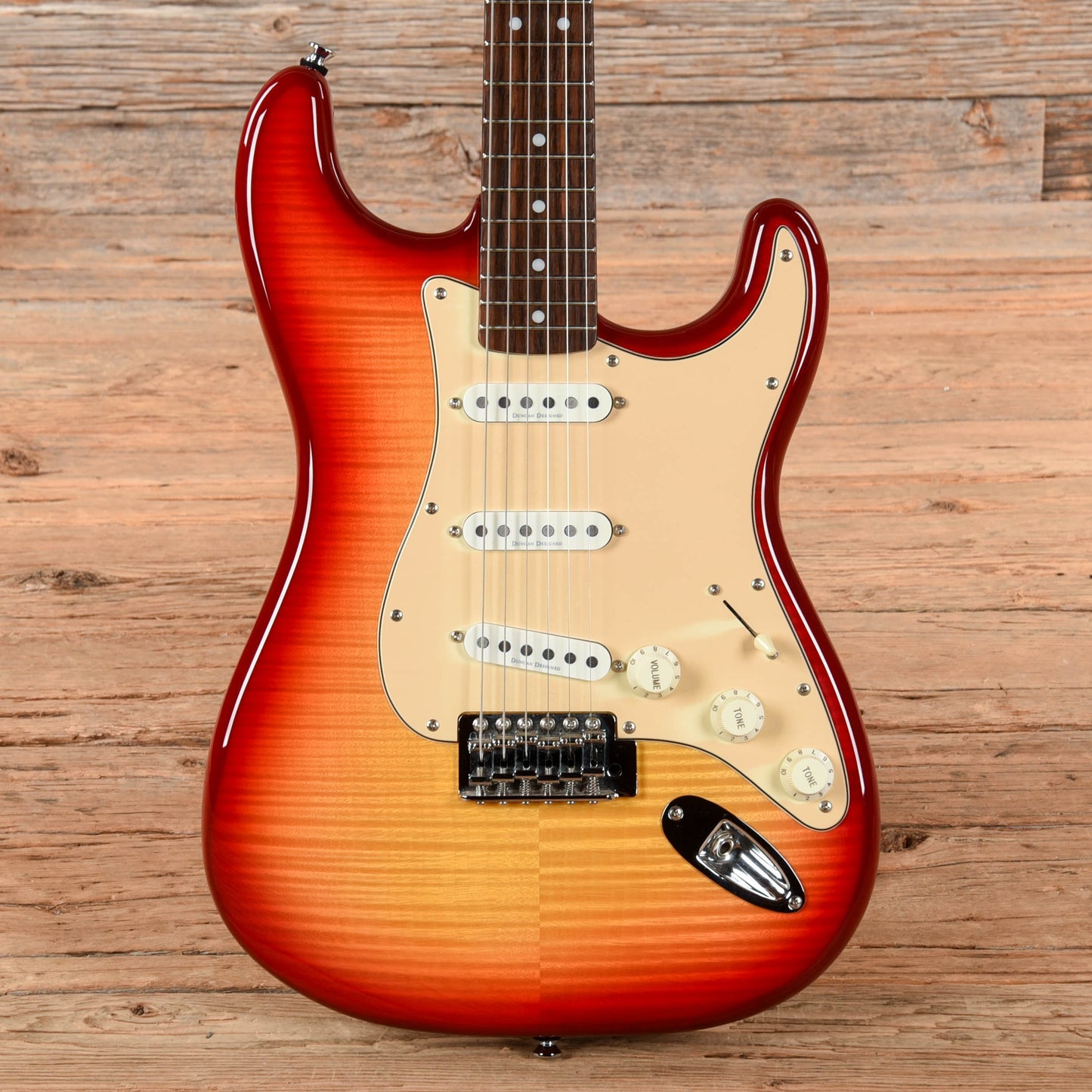 Squier Vintage Modified Stratocaster Sunburst 2007 Electric Guitars