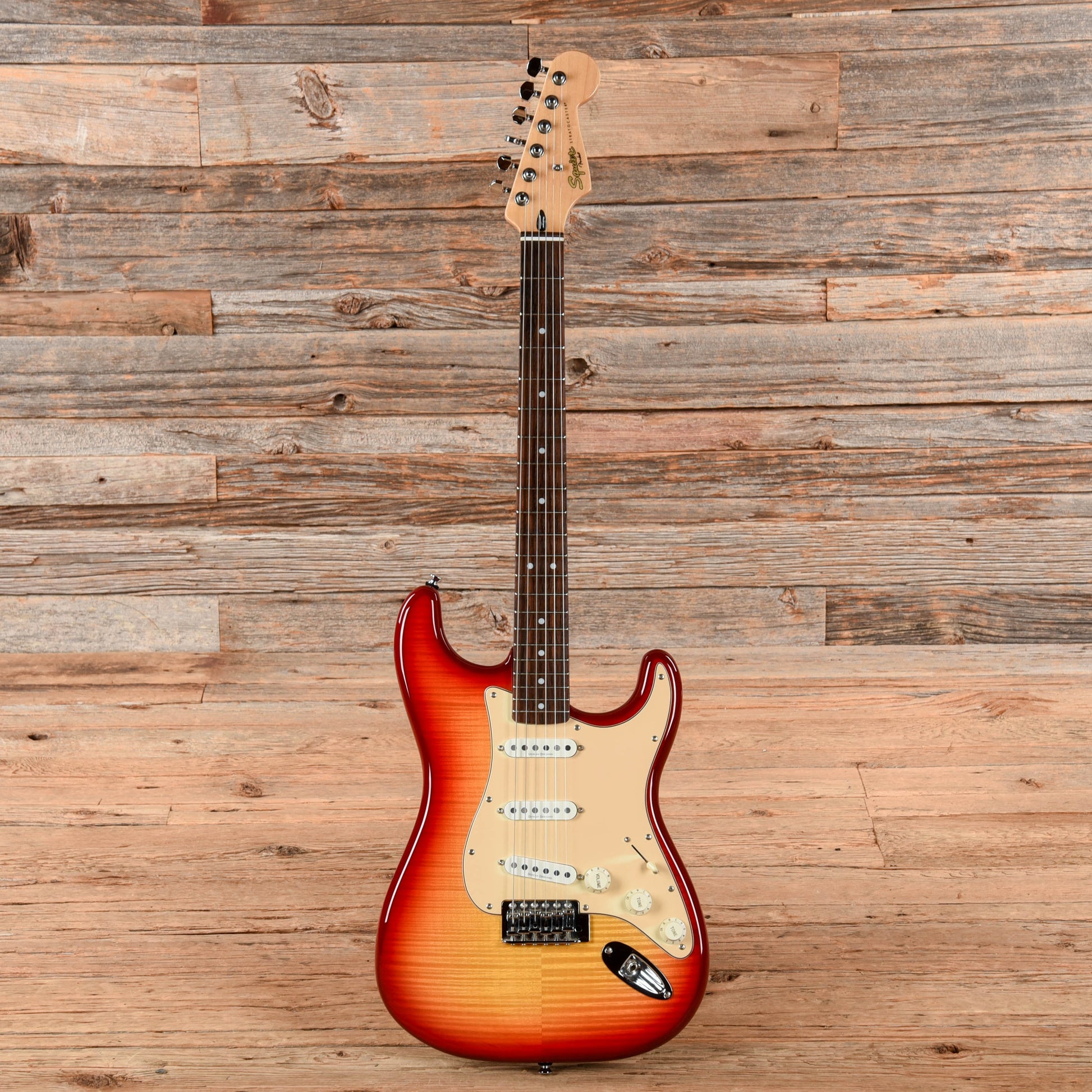 Squier Vintage Modified Stratocaster Sunburst 2007 Electric Guitars