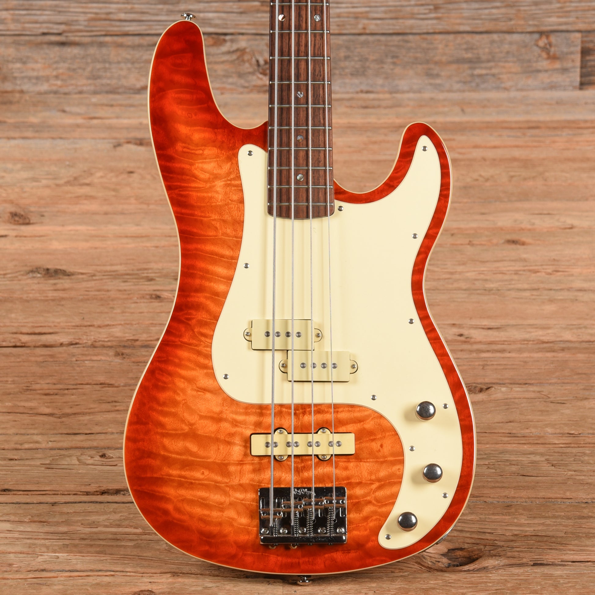 St. Blues King Bass Sunburst Bass Guitars / 4-String