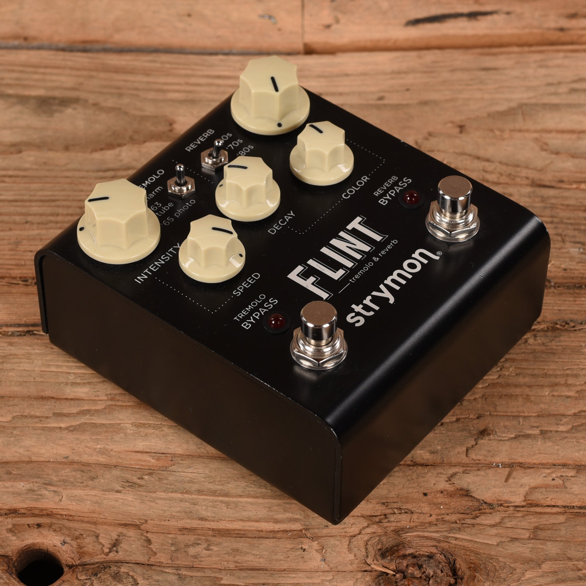 Strymon FLINT 本体のみ Strymon Flint V1 – Chicago Music Exchange