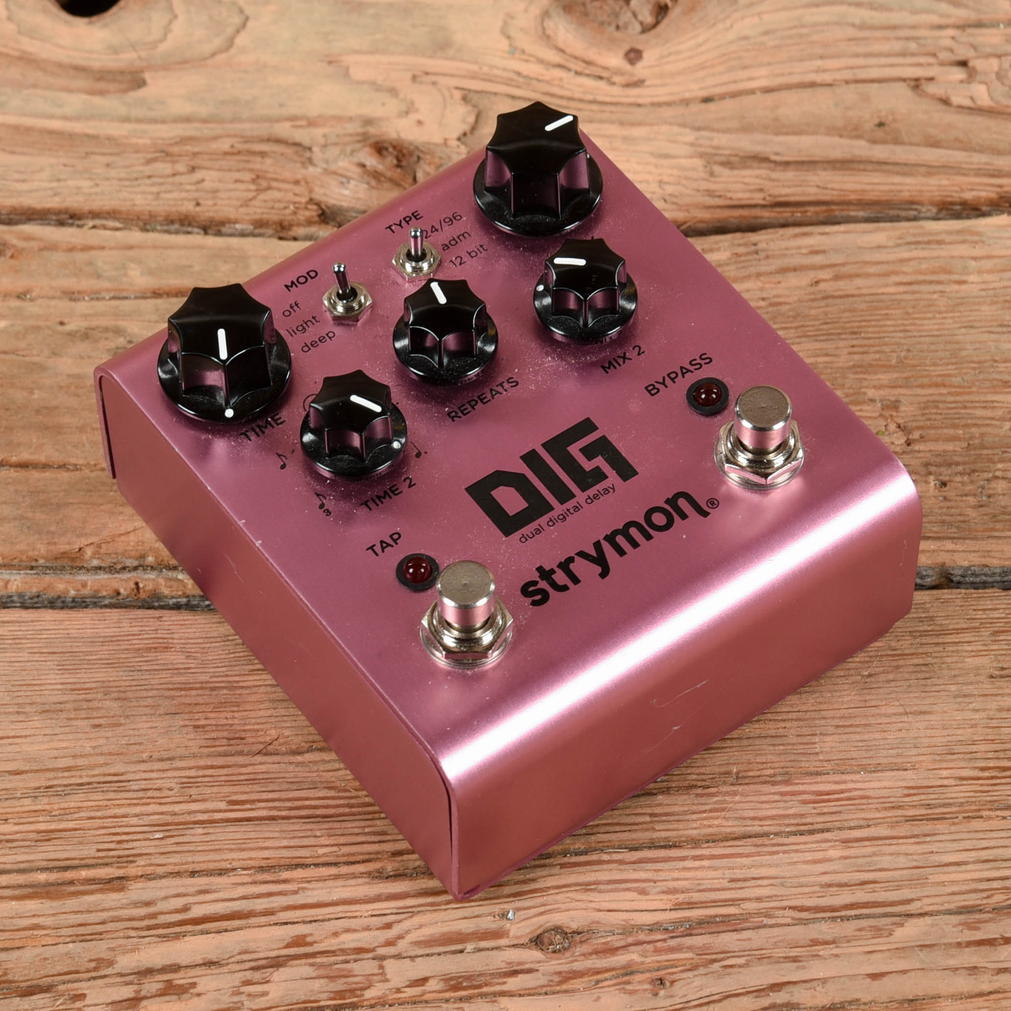 Strymon DIG Dual Digital Delay V1 Effects and Pedals / Delay