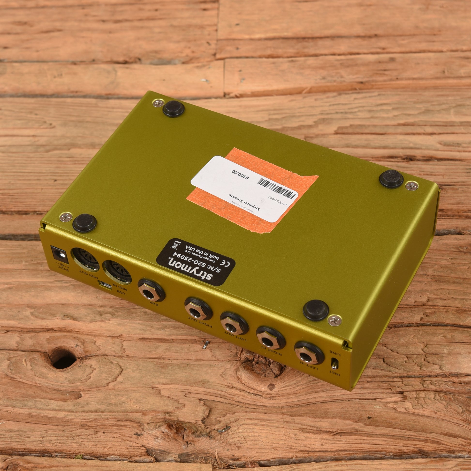 Strymon Volante Effects and Pedals / Delay