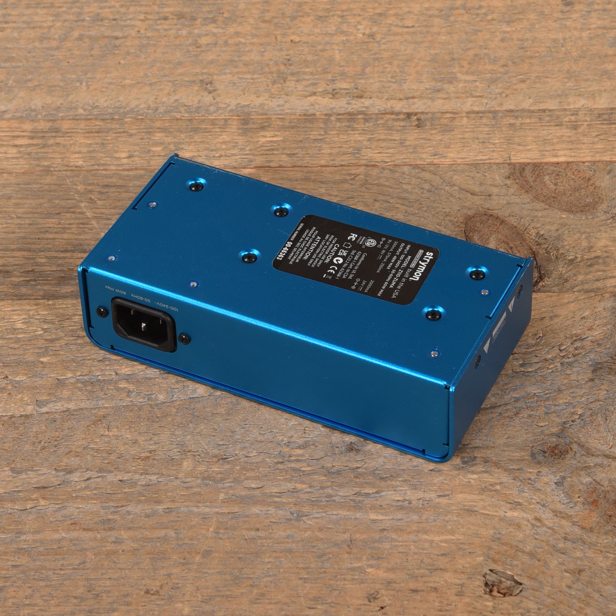 Strymon Zuma High Current DC Power Supply Effects and Pedals / Pedalboards and Power Supplies
