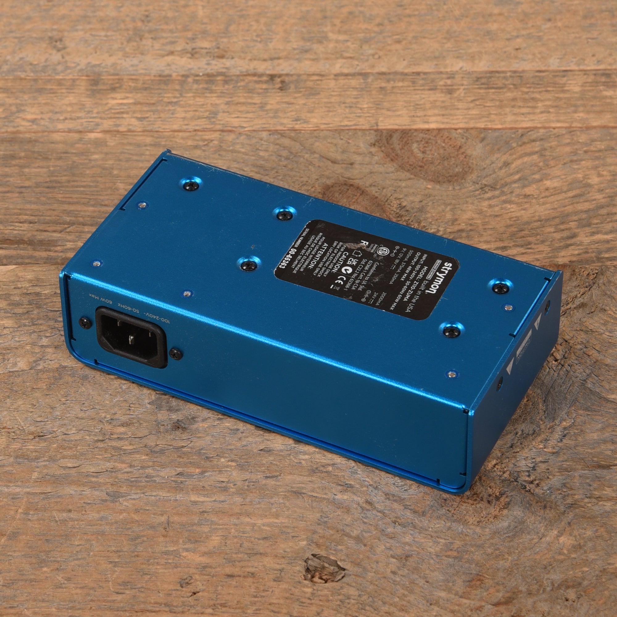 Strymon Zuma High Current DC Power Supply Effects and Pedals / Pedalboards and Power Supplies