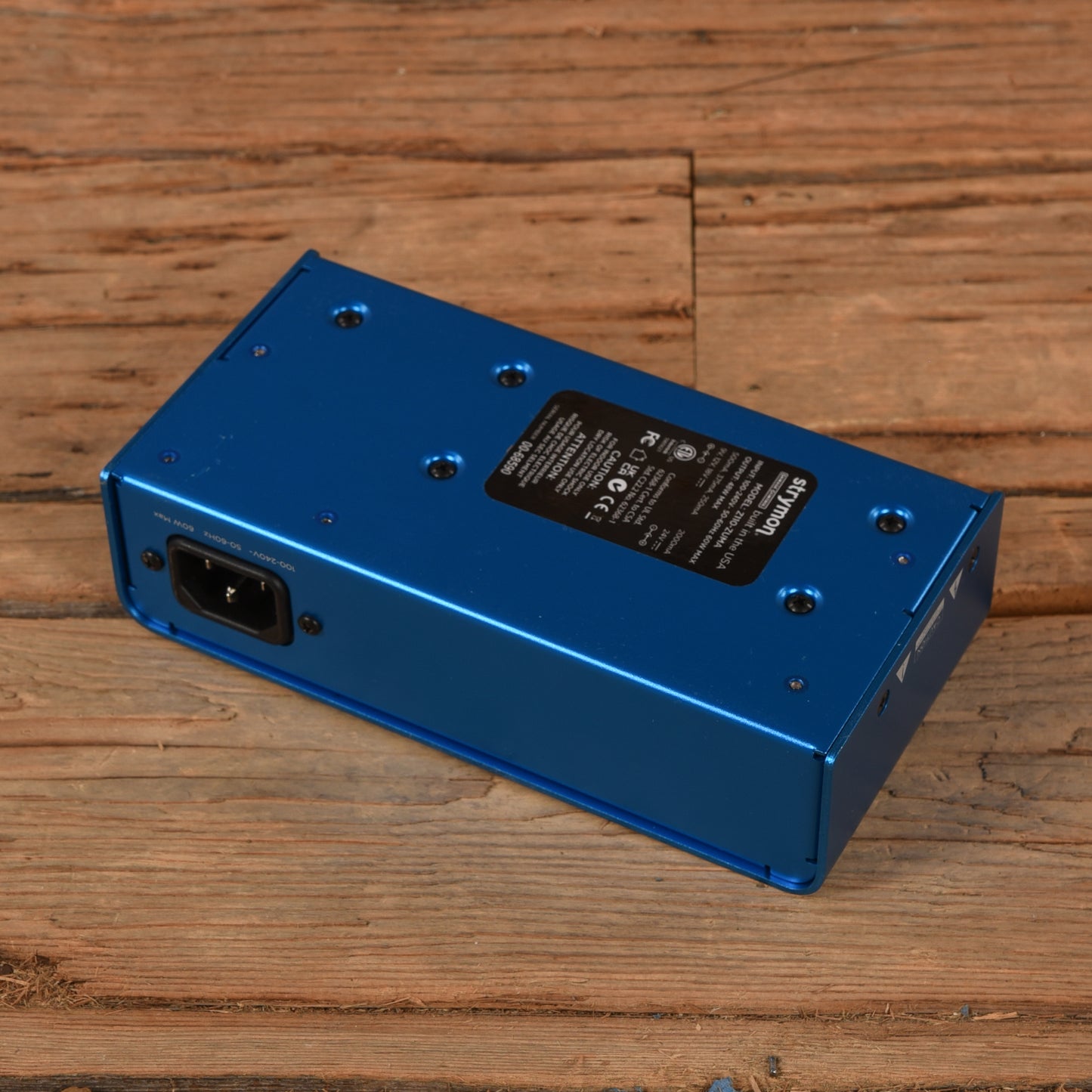 Strymon Zuma High Current DC Power Supply Effects and Pedals / Pedalboards and Power Supplies