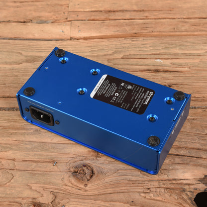 Strymon Zuma Effects and Pedals / Pedalboards and Power Supplies