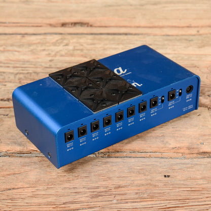Strymon Zuma Effects and Pedals / Pedalboards and Power Supplies