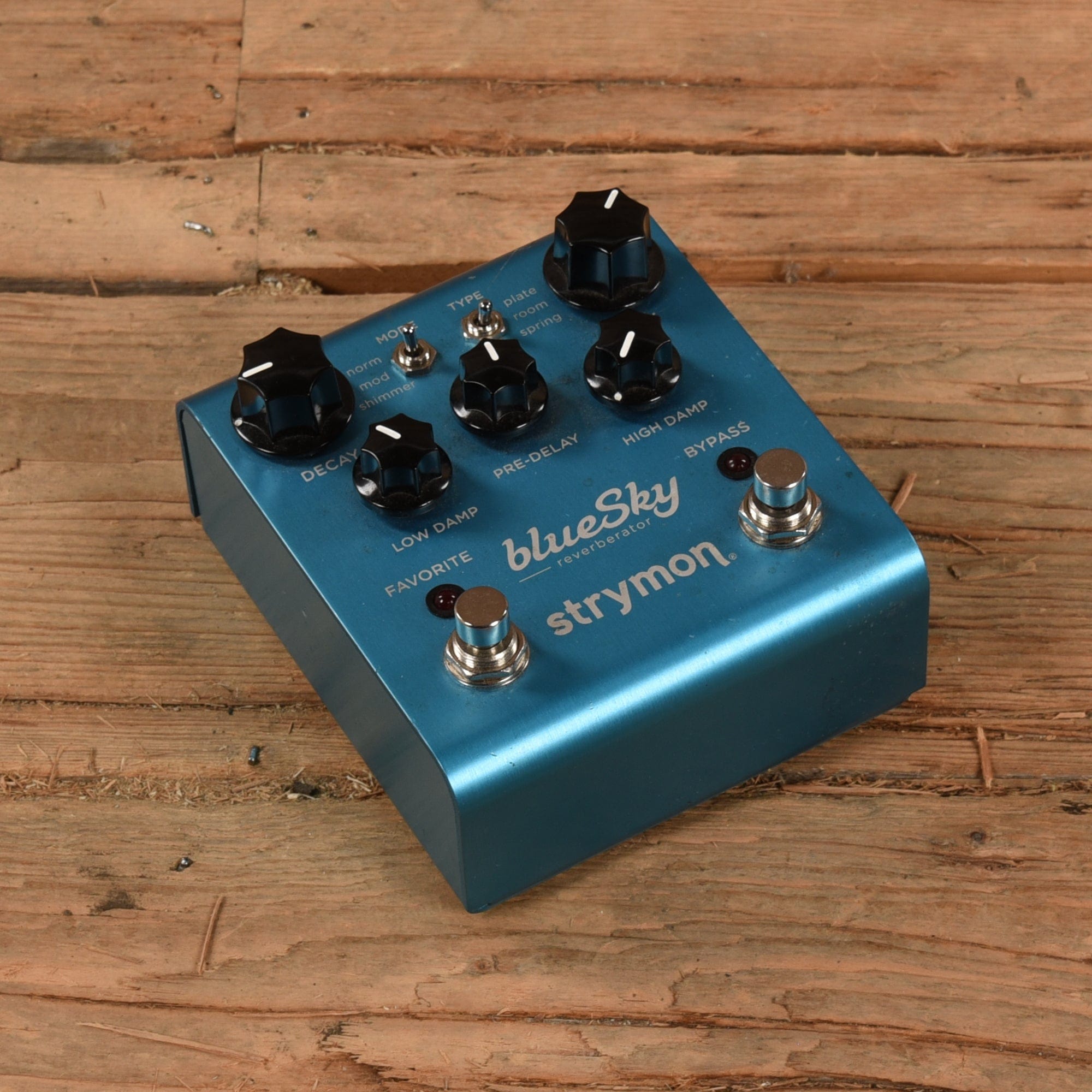 Blue Reverb Strymon Blue Sky Reverberator V1 – Chicago Music Exchange