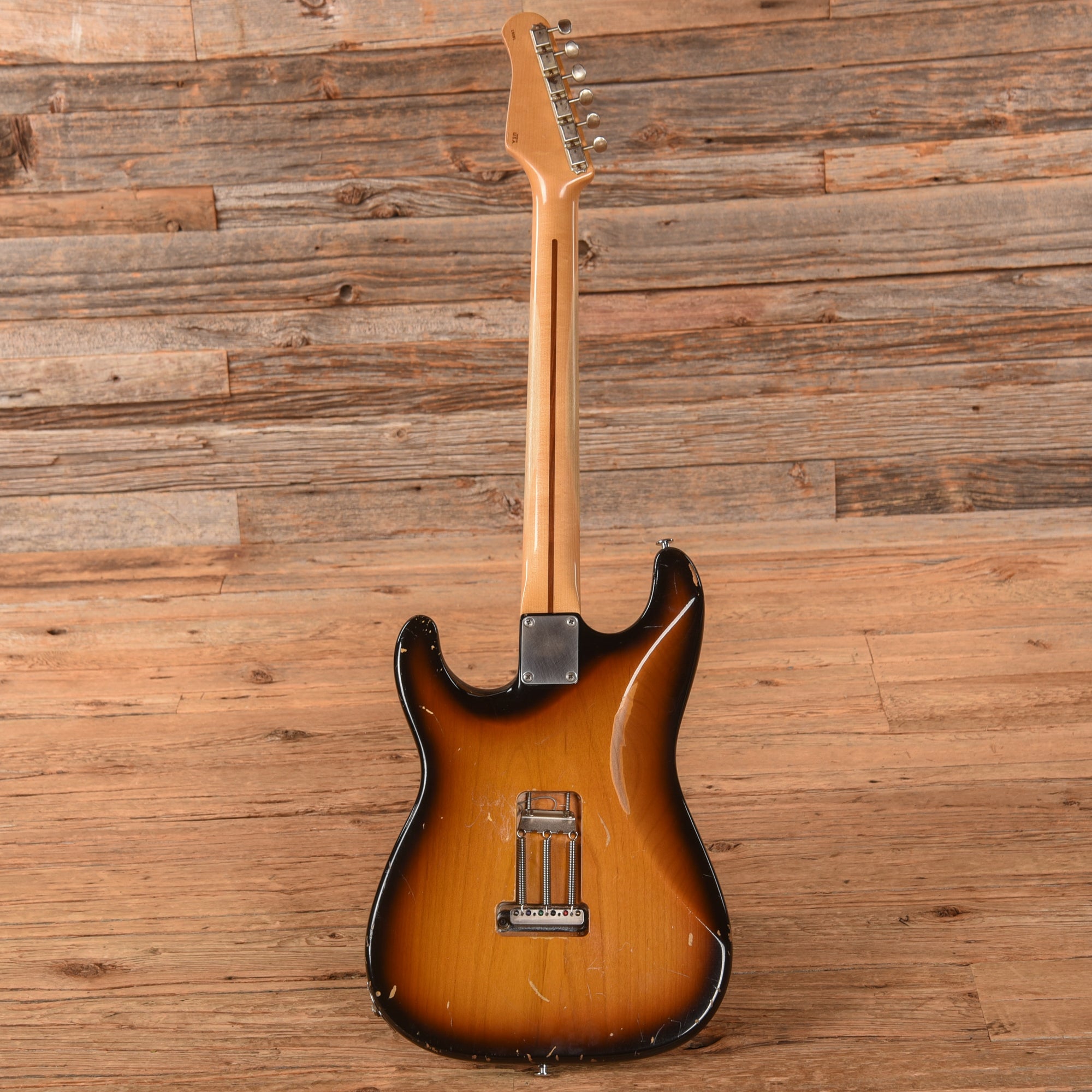 Suhr Classic Antique Sunburst 2012 Electric Guitars / Solid Body