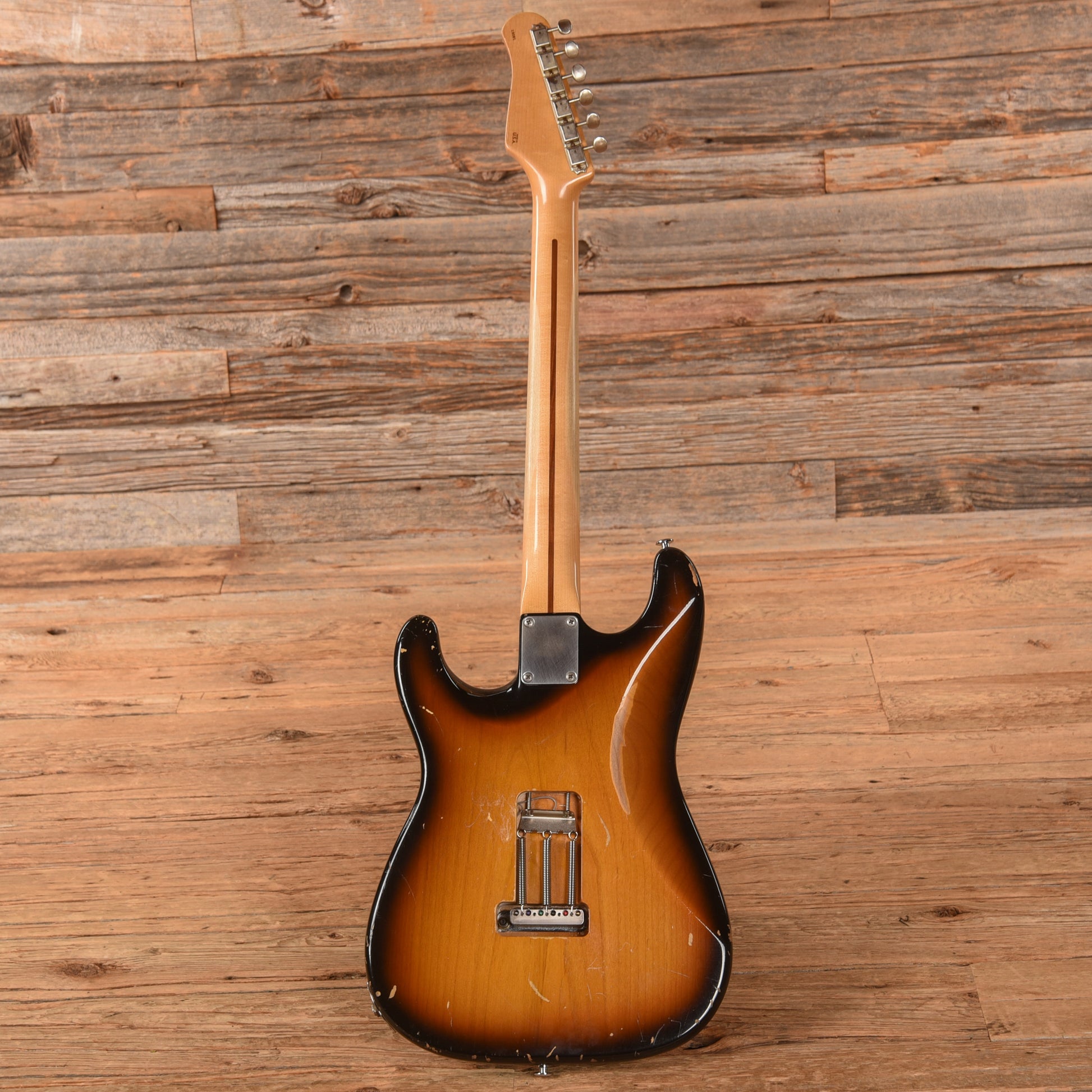 Suhr Classic Antique Sunburst 2012 Electric Guitars / Solid Body
