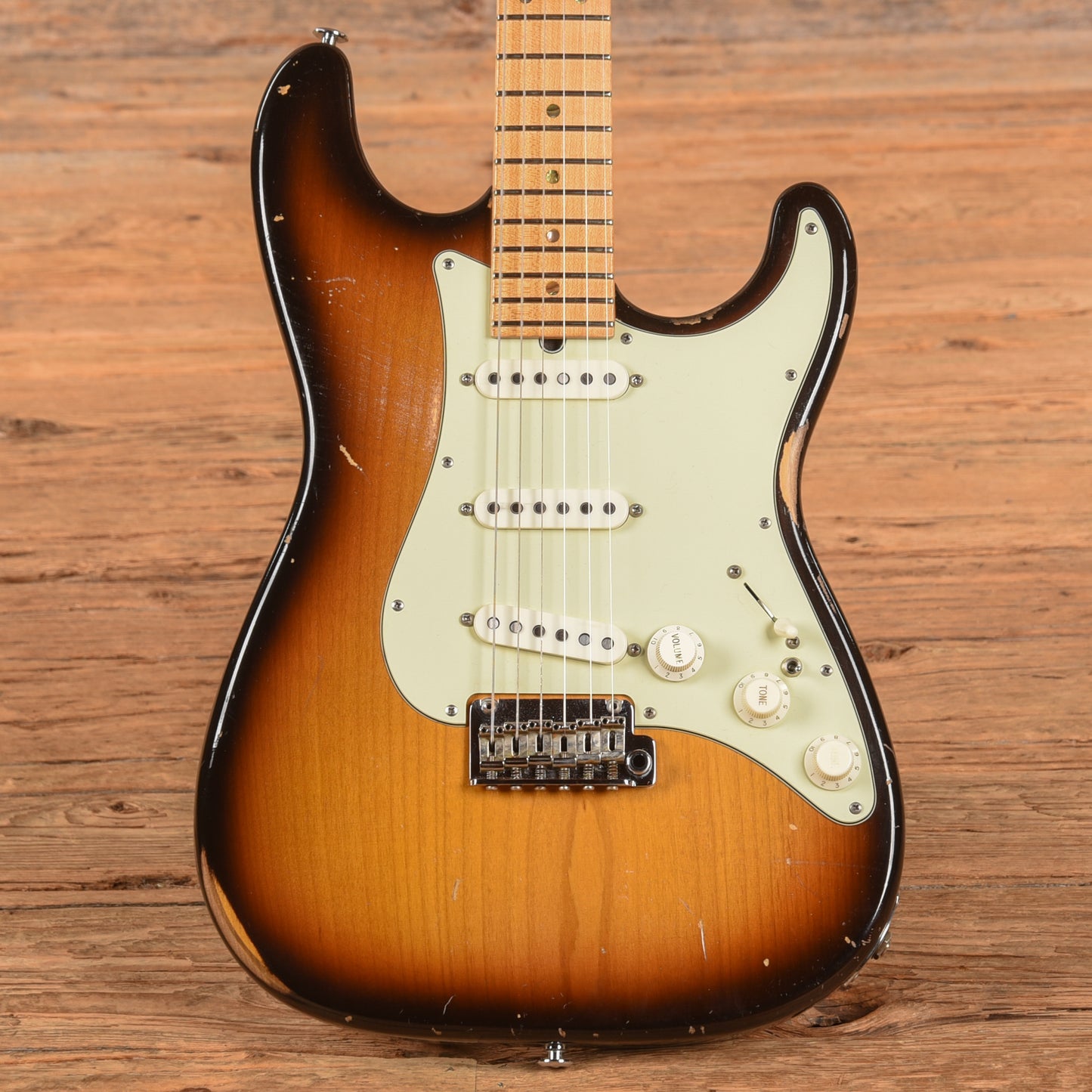 Suhr Classic Antique Sunburst 2012 Electric Guitars / Solid Body