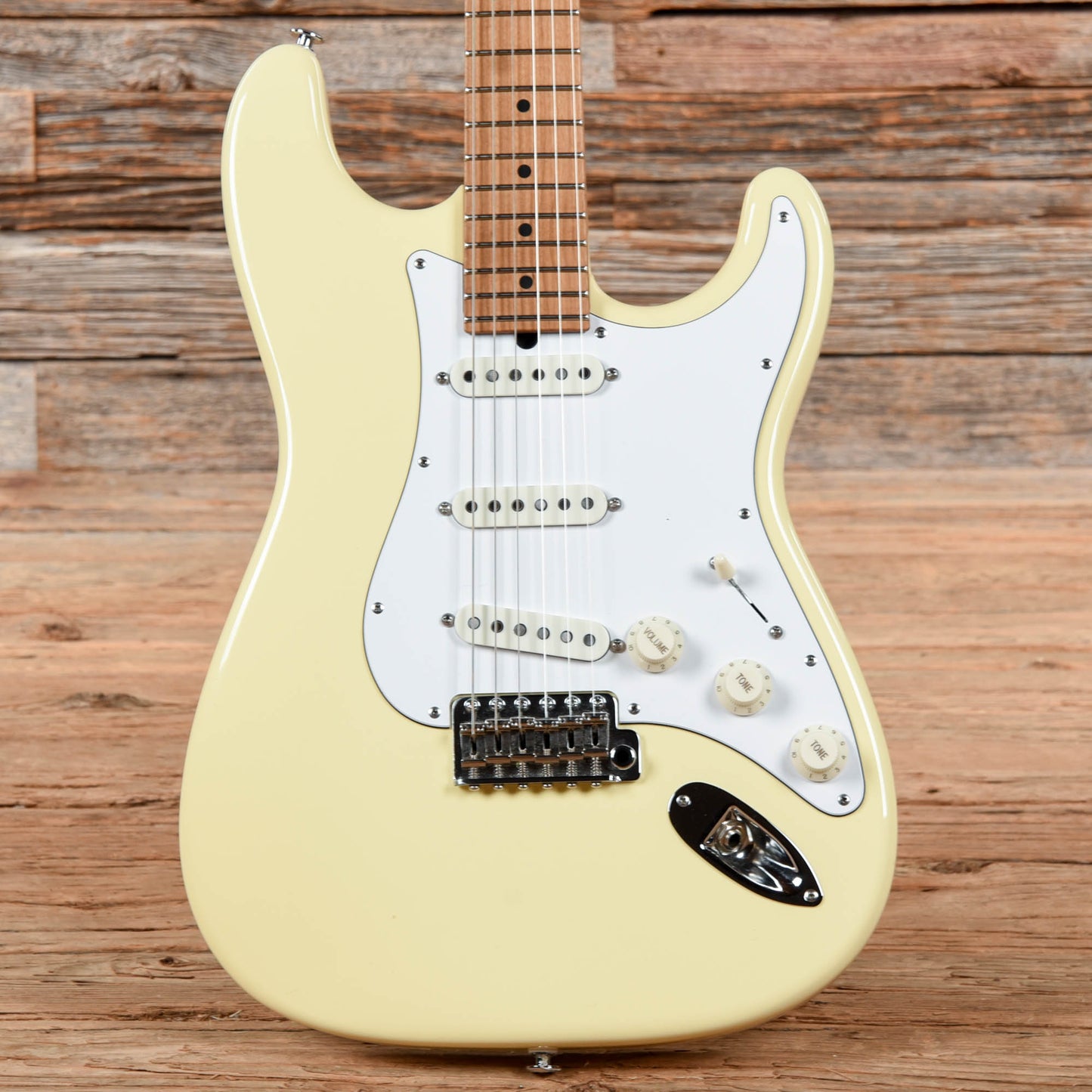 Suhr Classic S Vintage White 2011 Electric Guitars / Solid Body