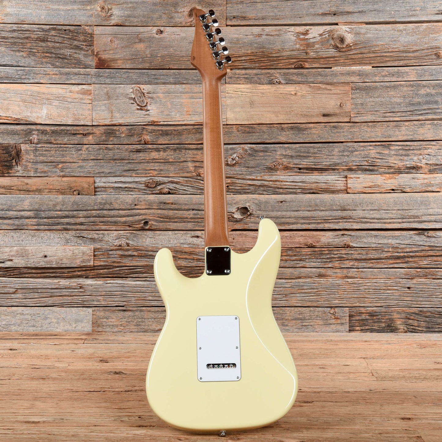 Suhr Classic S Vintage White 2011 Electric Guitars / Solid Body