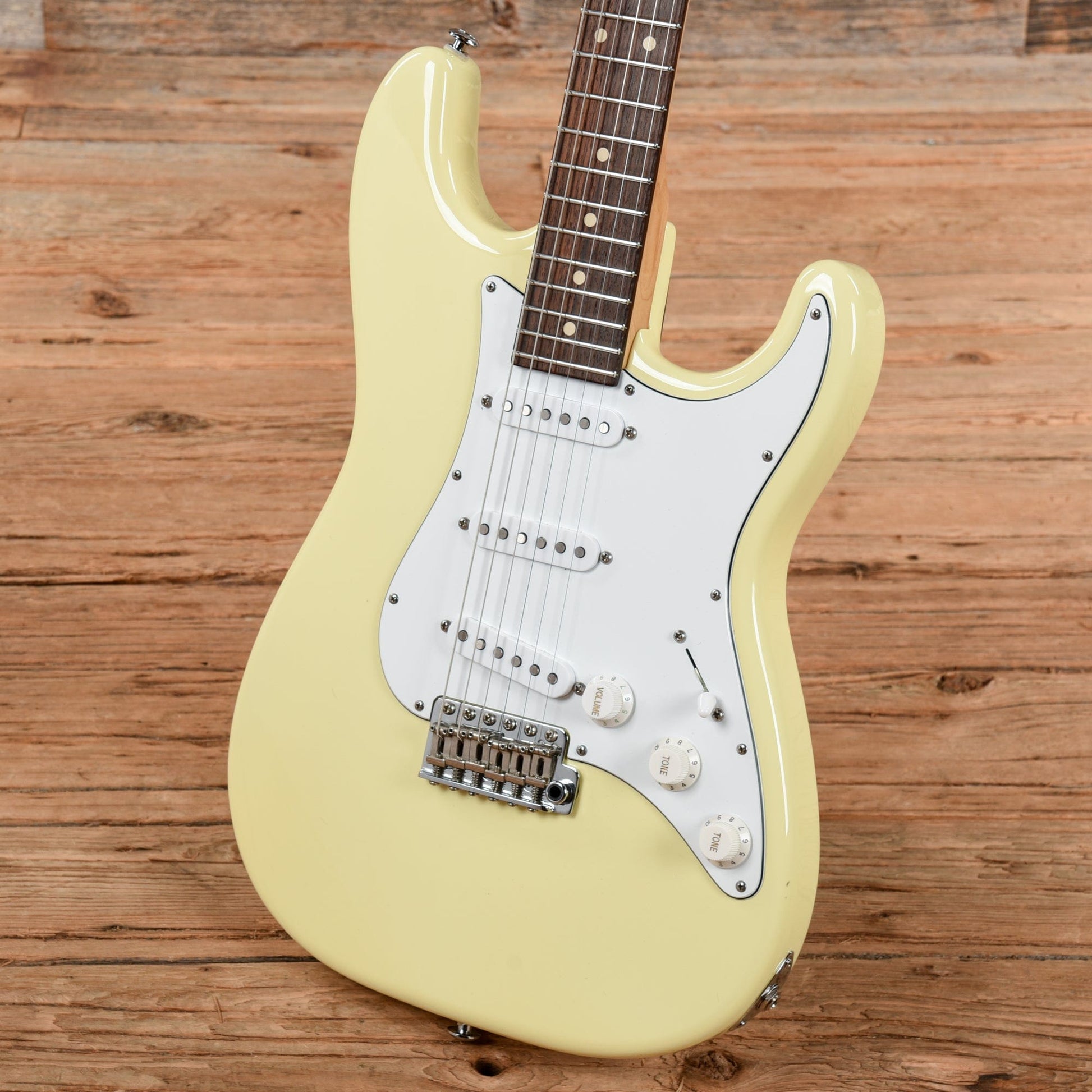 Suhr Classic S White Electric Guitars / Solid Body