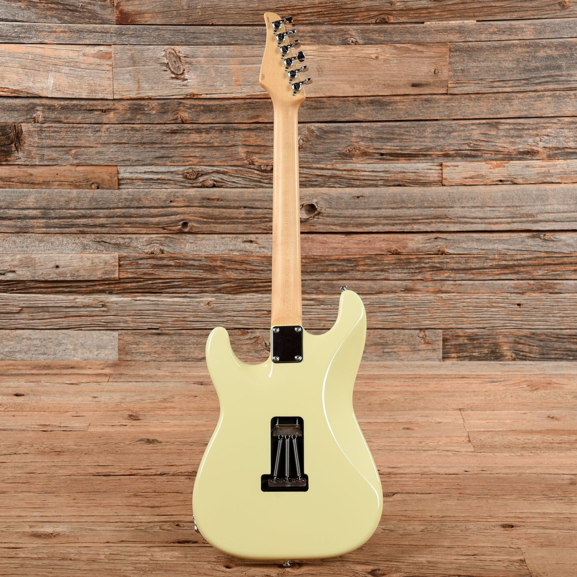 Suhr Classic S White Electric Guitars / Solid Body