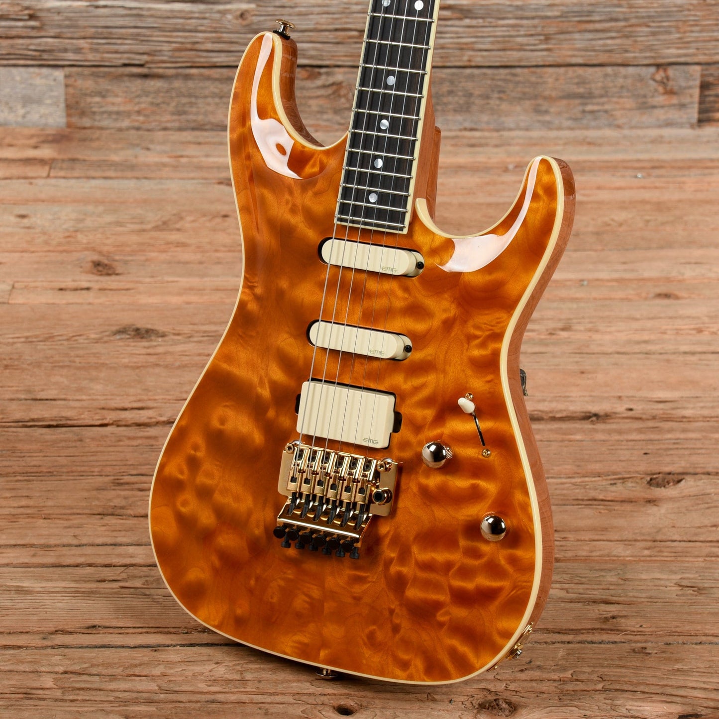 Suhr Custom Shop Standard Carve Top Trans Caramel 2022 Electric Guitars / Solid Body