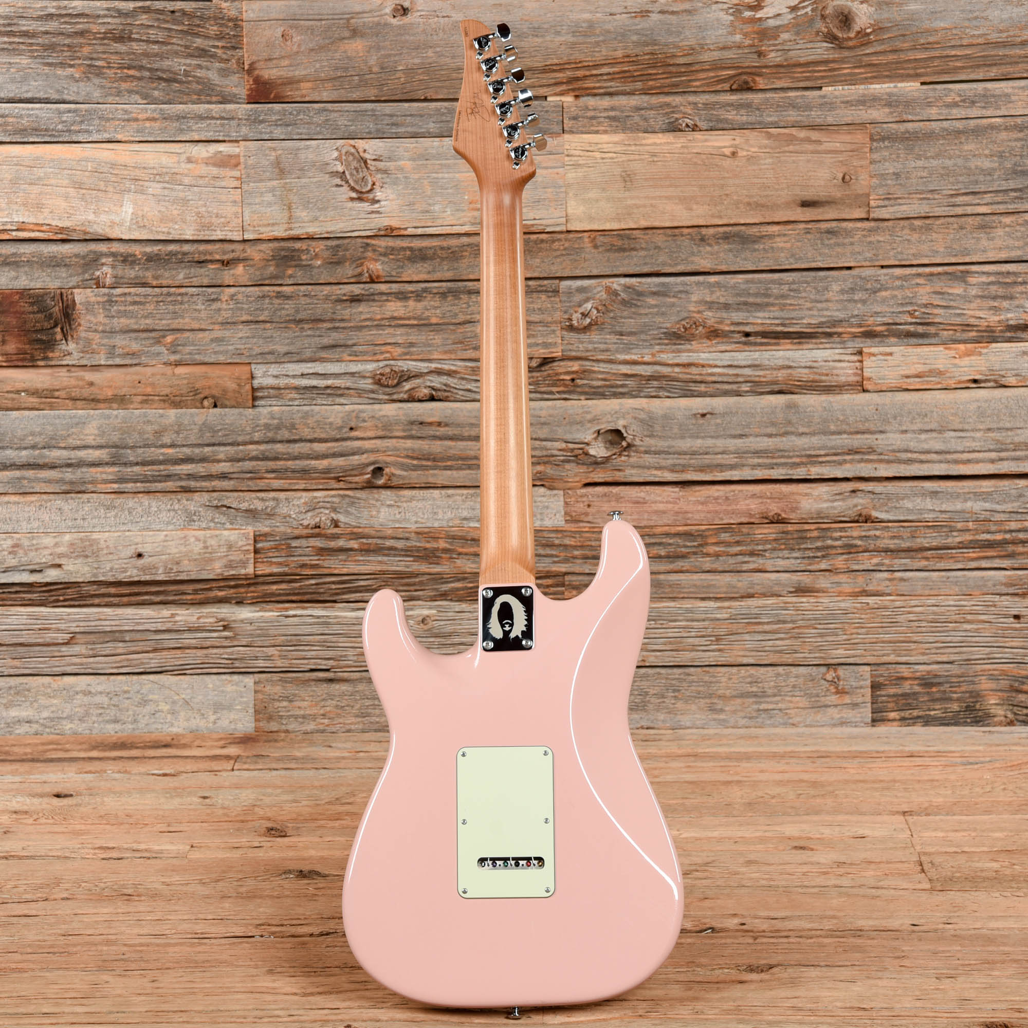 Suhr Mateus Asato Signature Classic S Shell Pink – Chicago Music