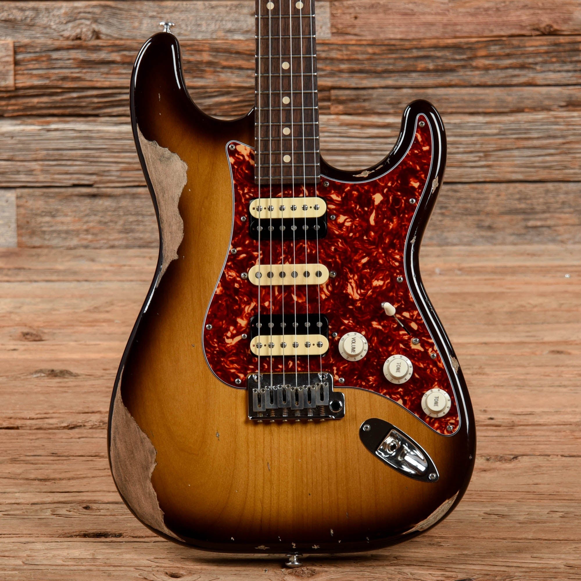Suhr Suhr Ian Thornley Signature Classic S Roughneck 2021 – Chicago ...
