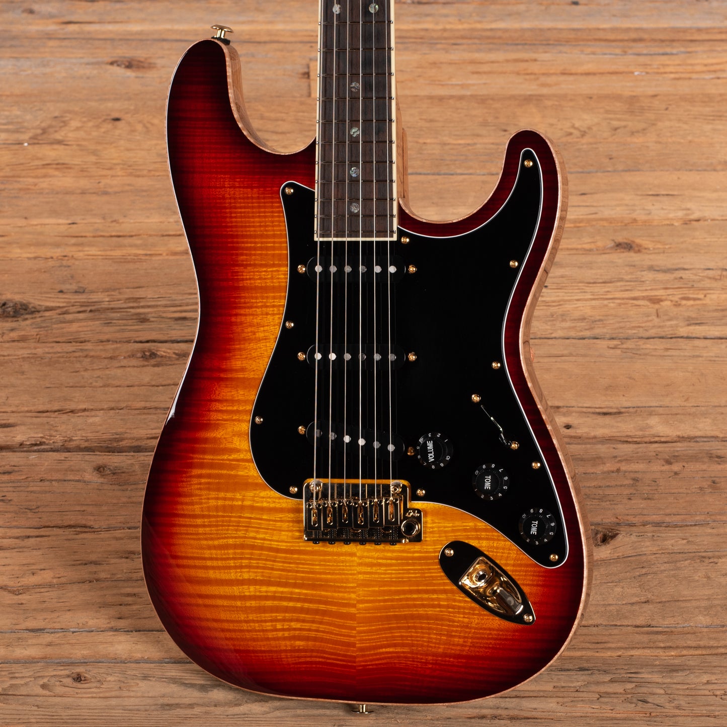 Suhr Custom Classic S Aged Cherry Burst 2025 Electric Guitars