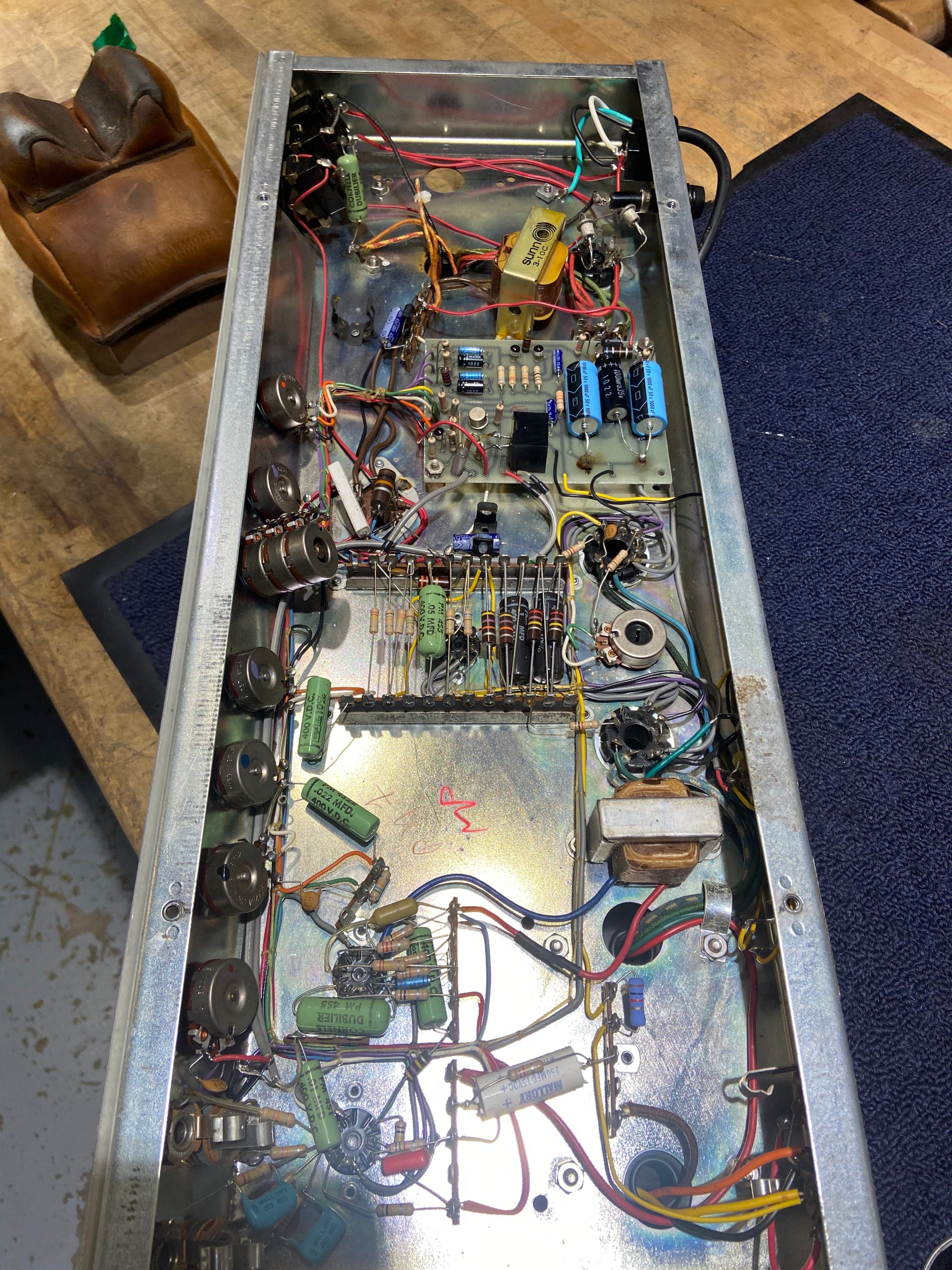 Sunn Solarus 60-Watt 2x12