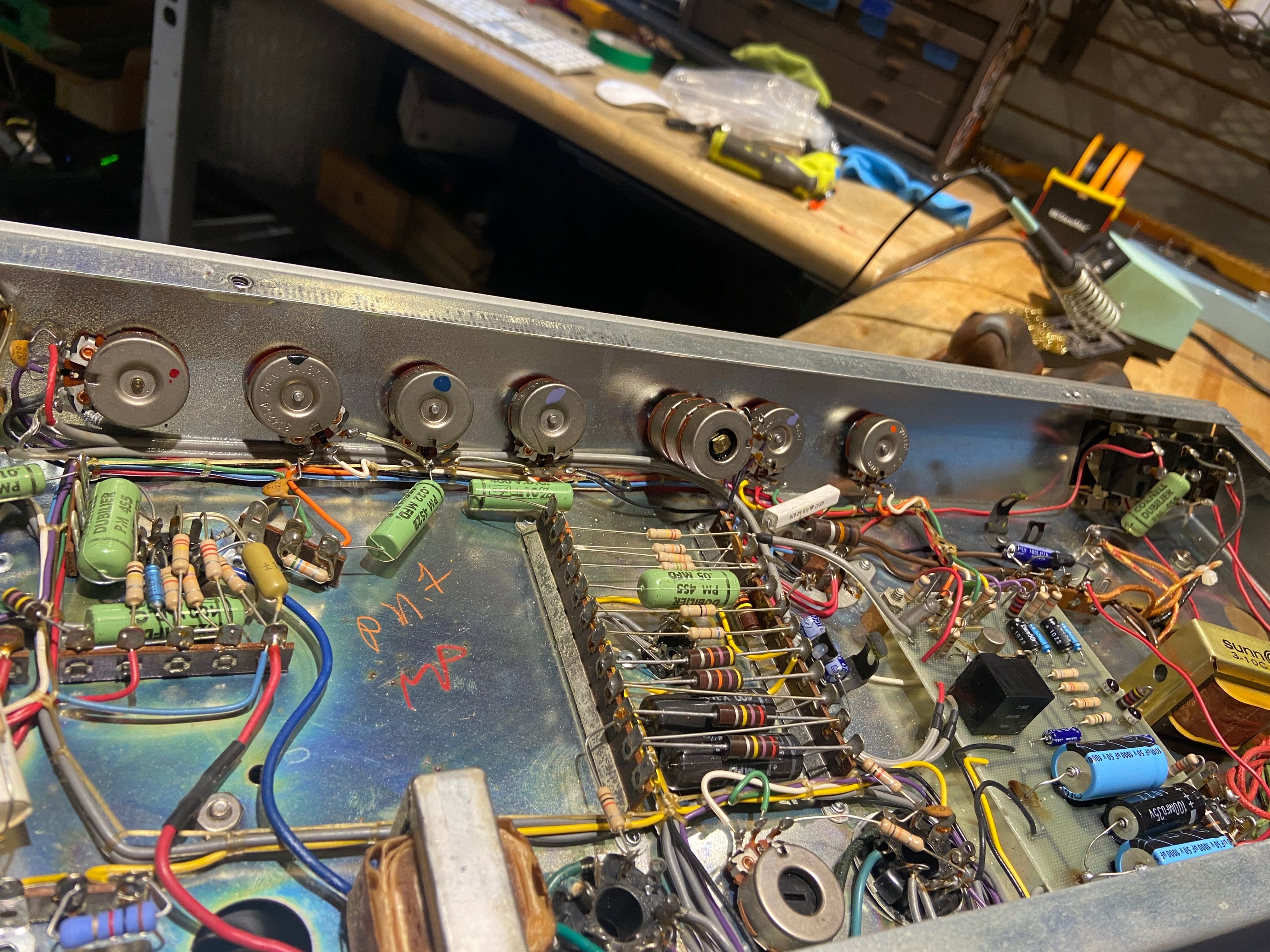 Sunn Solarus 60-Watt 2x12