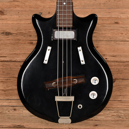 Supro Pocket Bass (logo missing)  1960s Bass Guitars